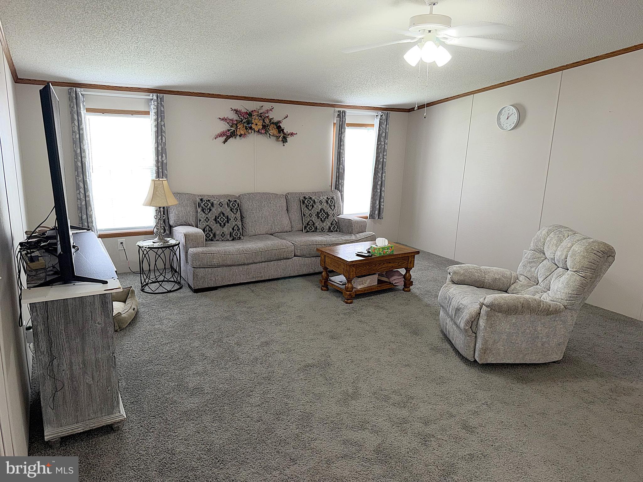 ARUNDEL MOBILE VILLAGE - Residential
