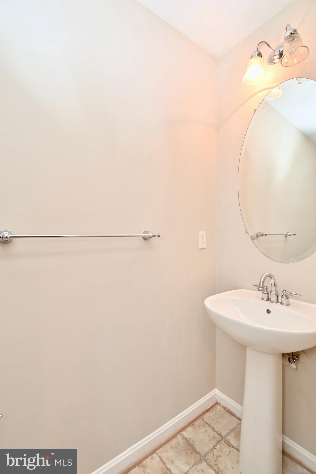 ST CHARLES SUB - SHEFFIELD - Residential Lease
