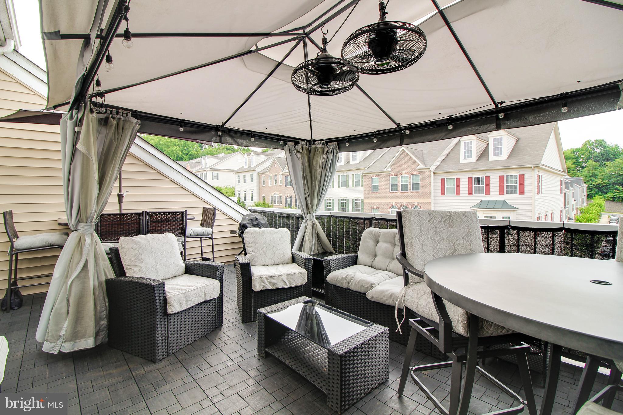 ELKRIDGE CROSSING - Residential