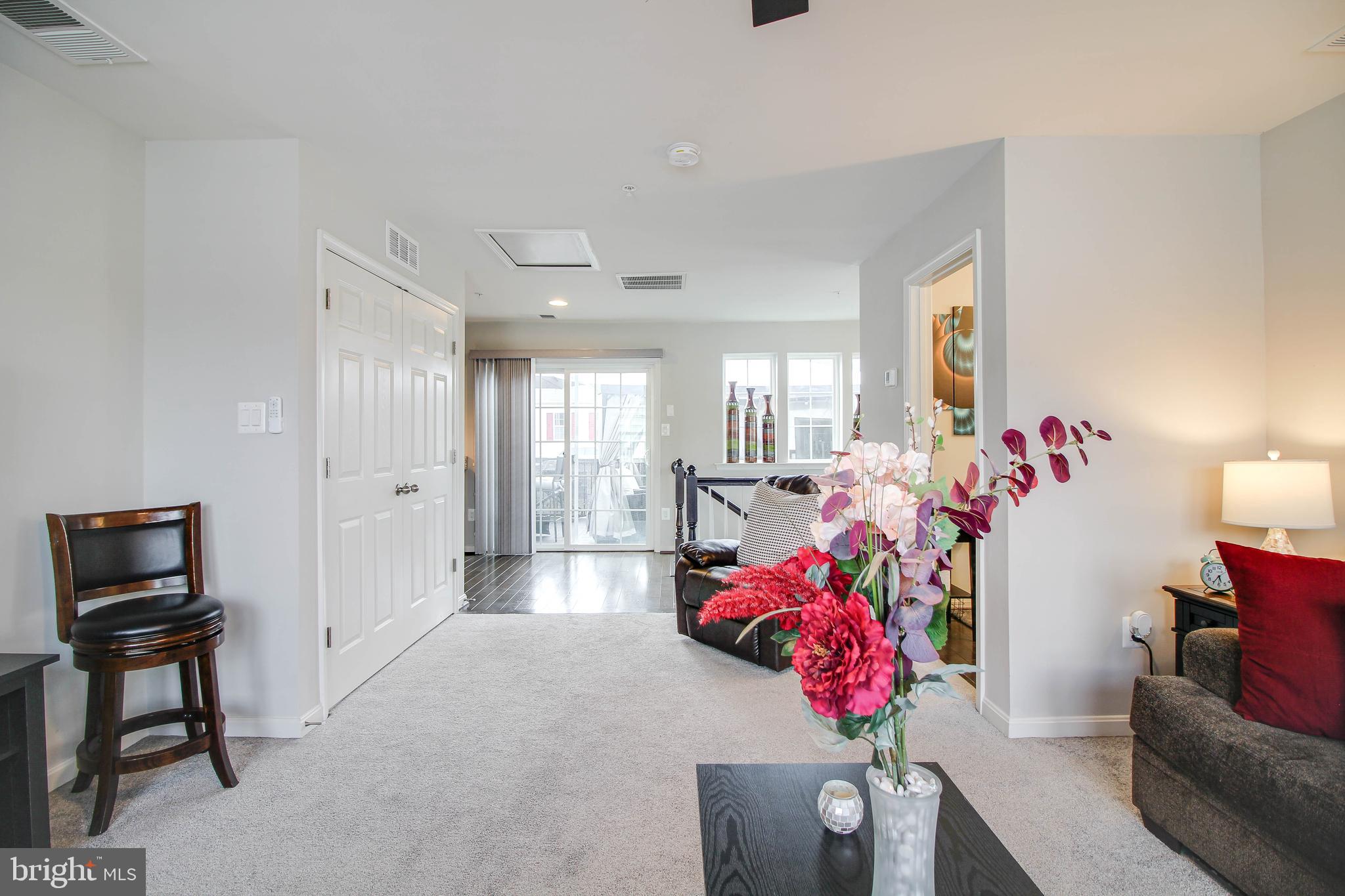 ELKRIDGE CROSSING - Residential