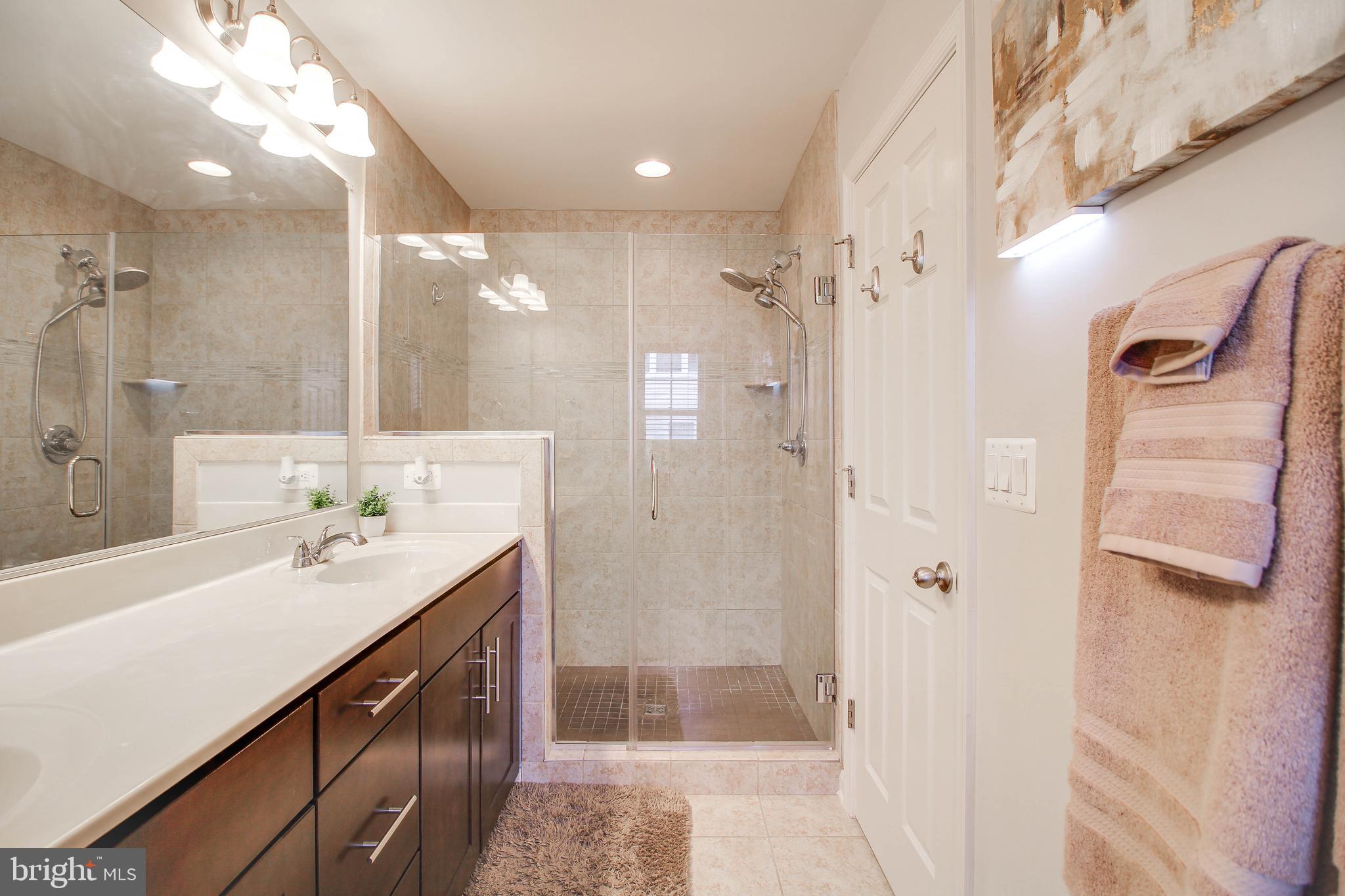 ELKRIDGE CROSSING - Residential