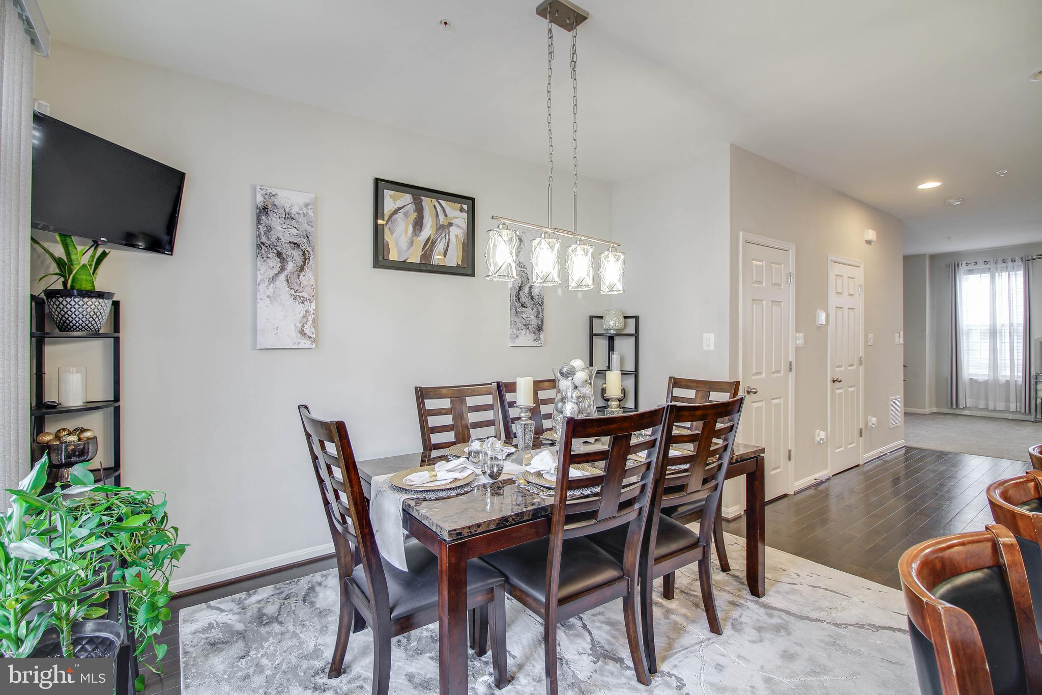 ELKRIDGE CROSSING - Residential
