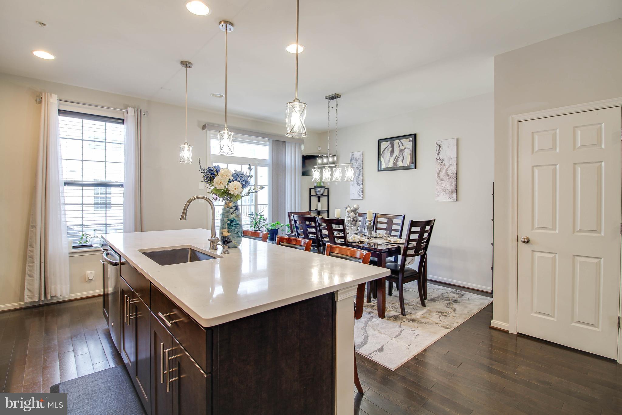 ELKRIDGE CROSSING - Residential