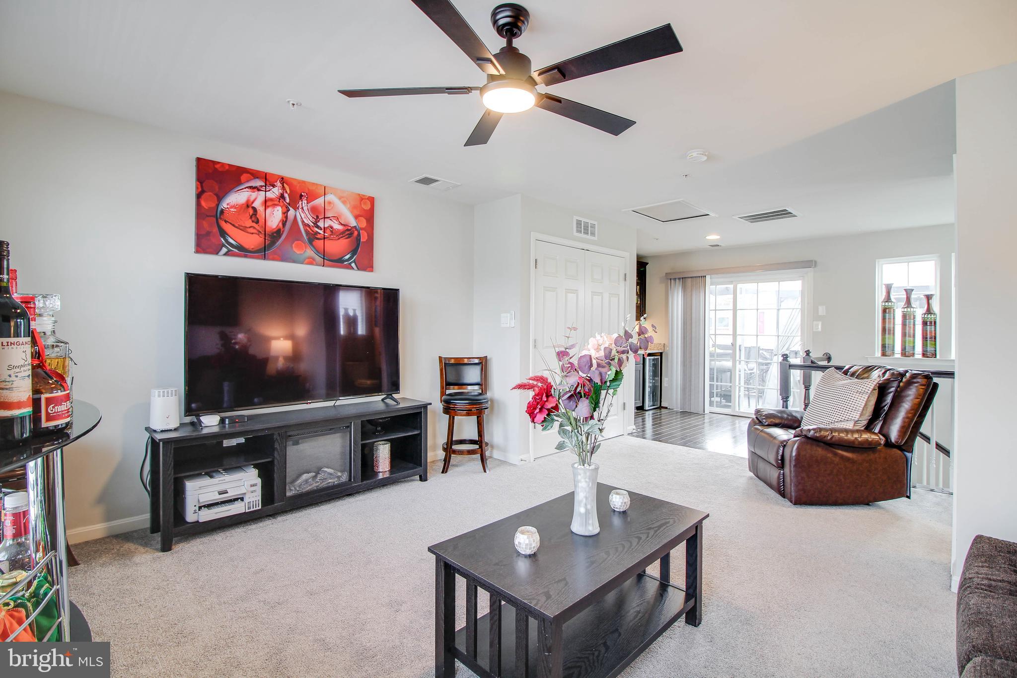 ELKRIDGE CROSSING - Residential