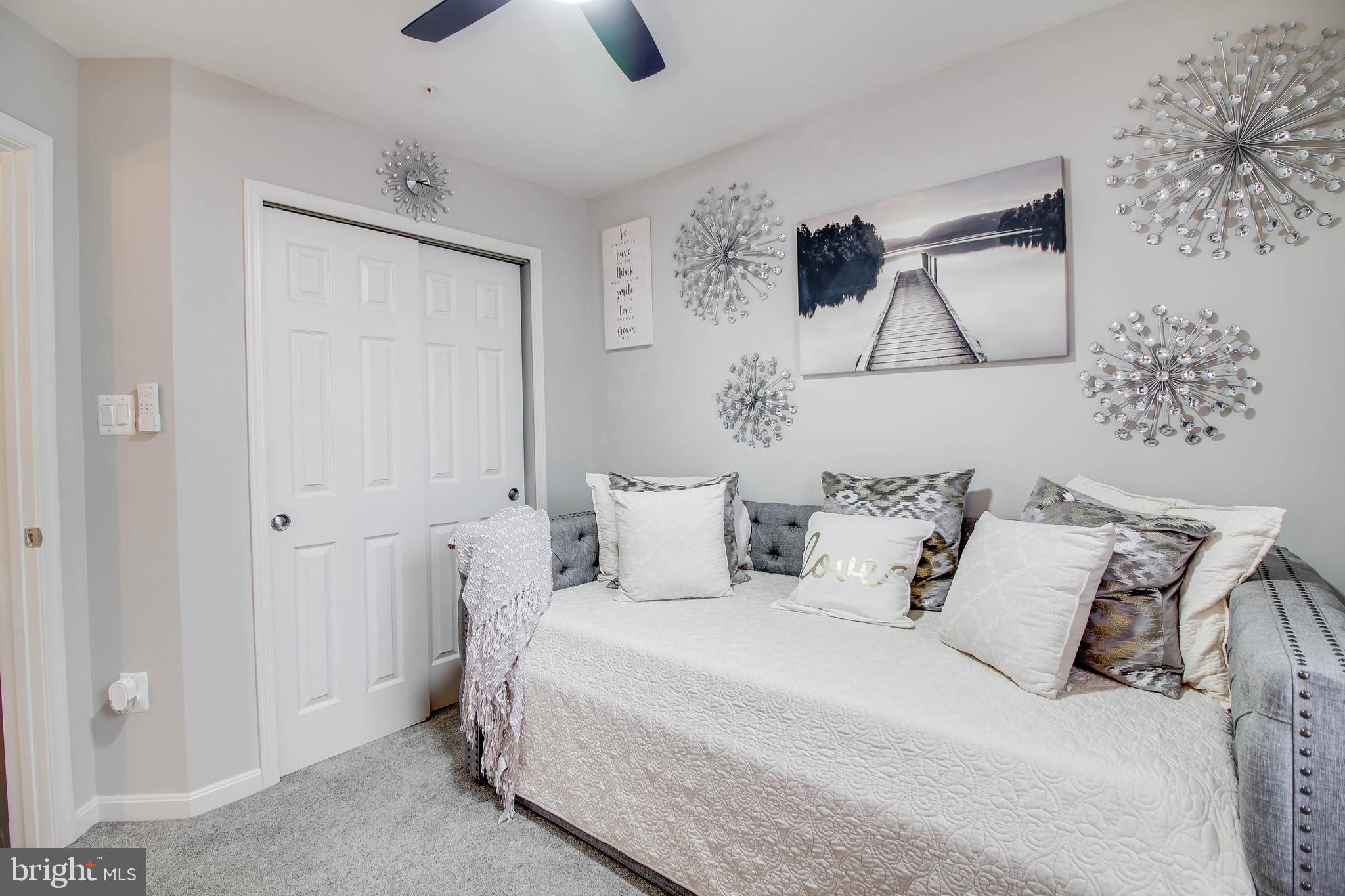 ELKRIDGE CROSSING - Residential