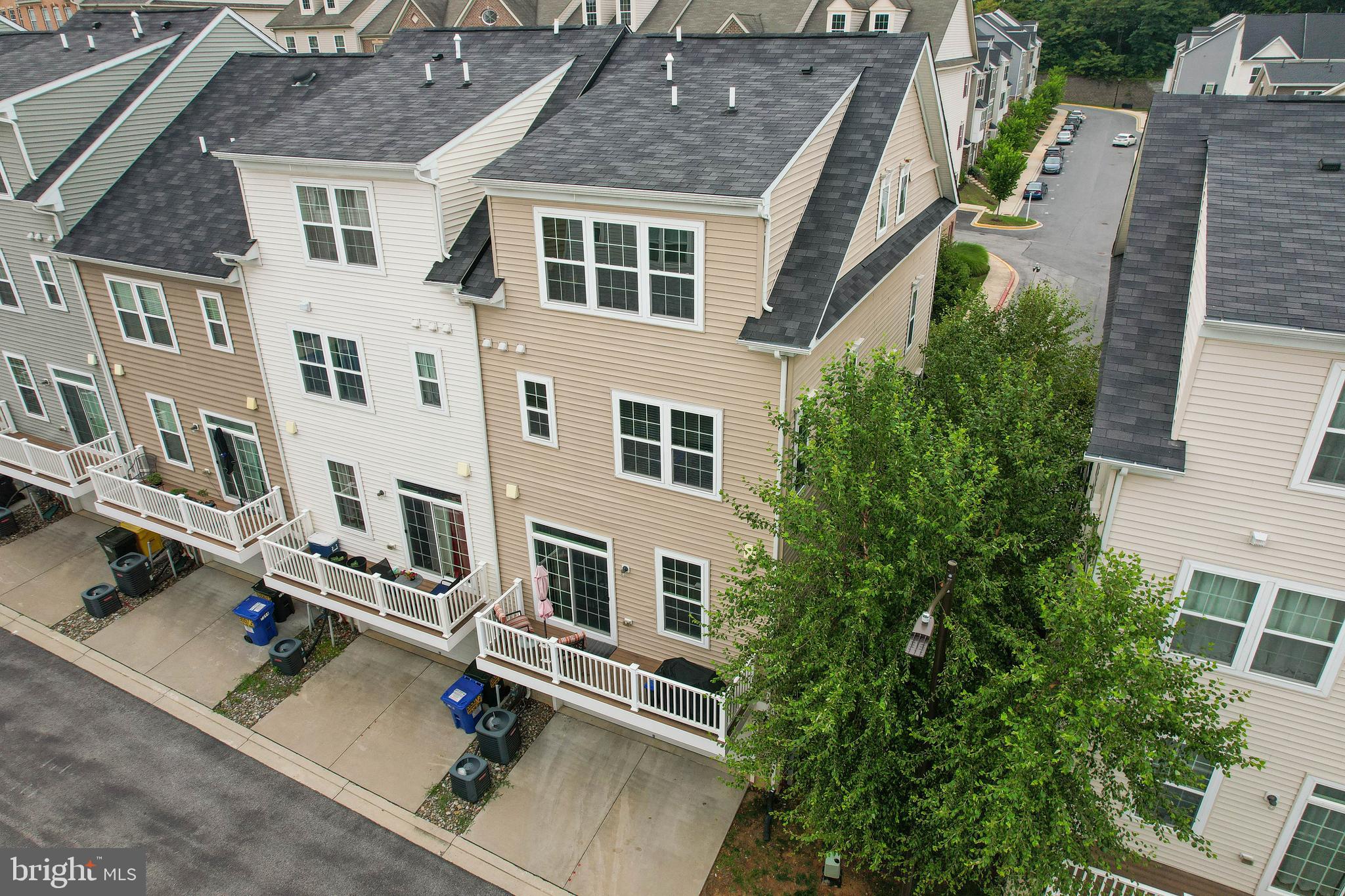 ELKRIDGE CROSSING - Residential