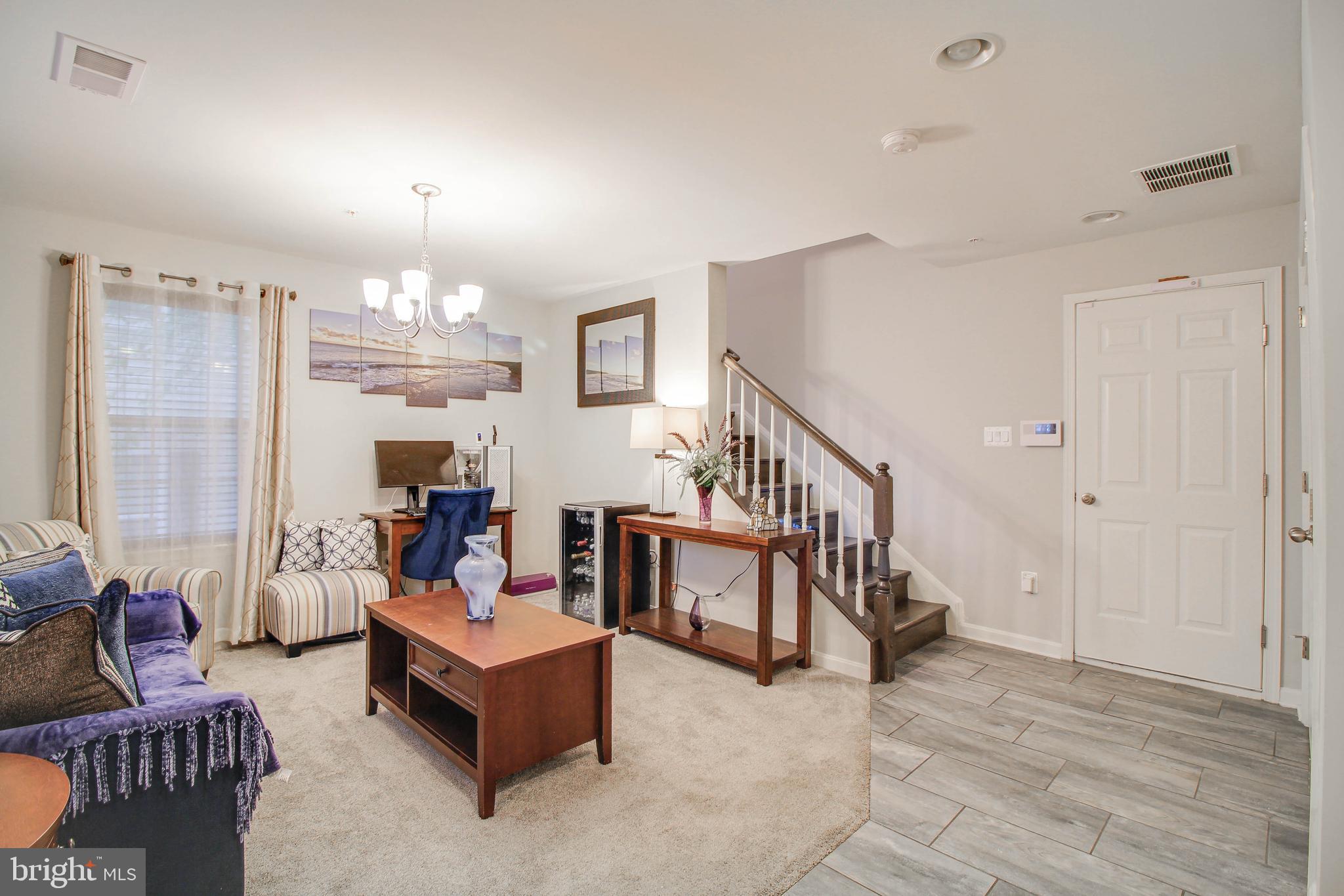 ELKRIDGE CROSSING - Residential