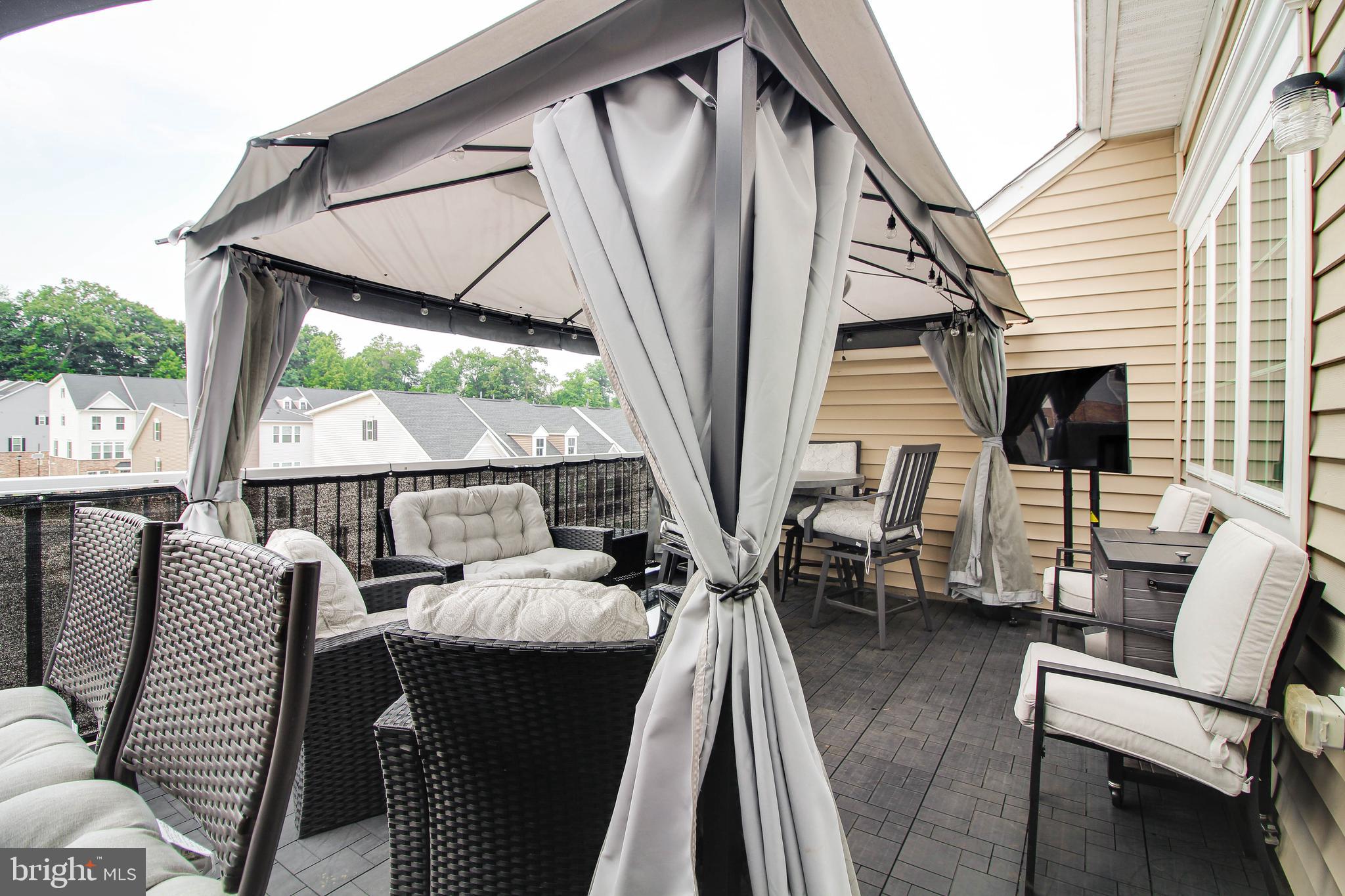 ELKRIDGE CROSSING - Residential