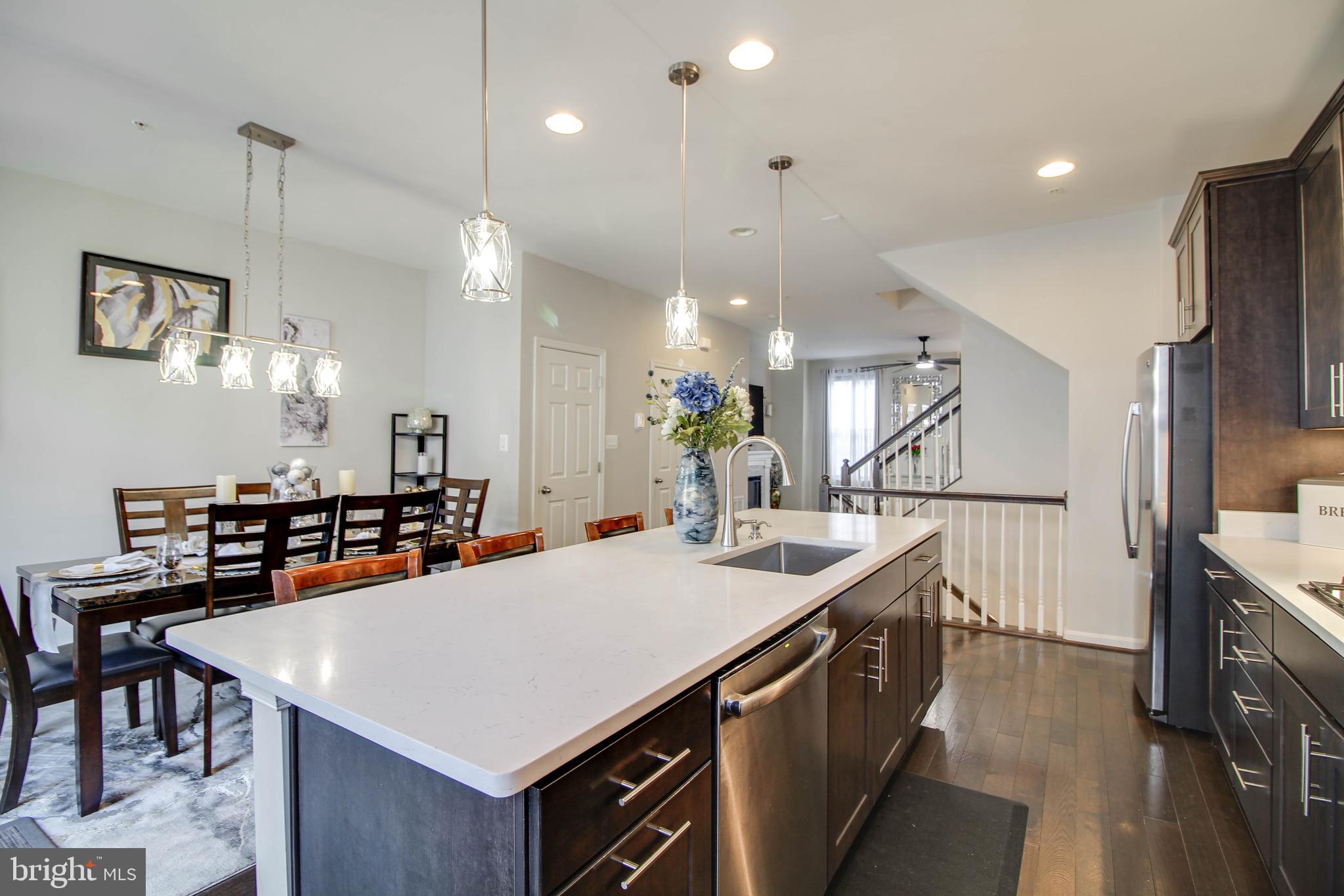 ELKRIDGE CROSSING - Residential