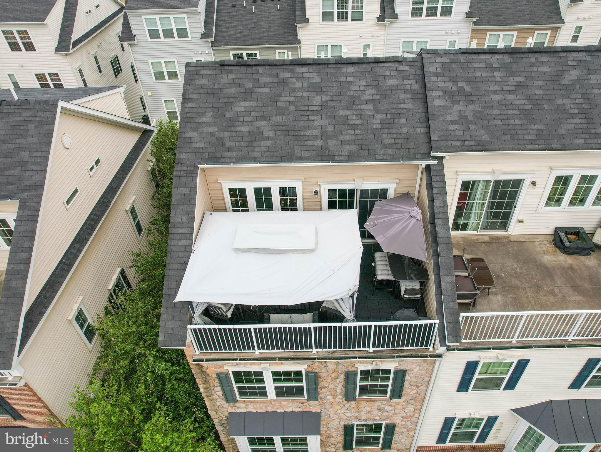 ELKRIDGE CROSSING - Residential