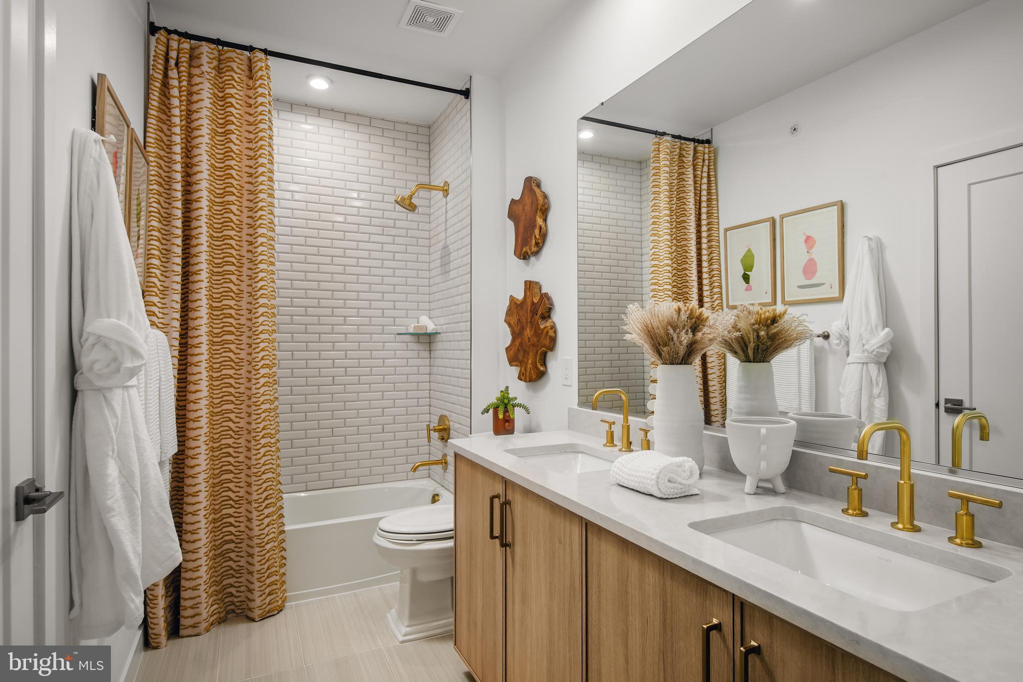 METRO WALK AT MOOREFIELD STATION - Residential