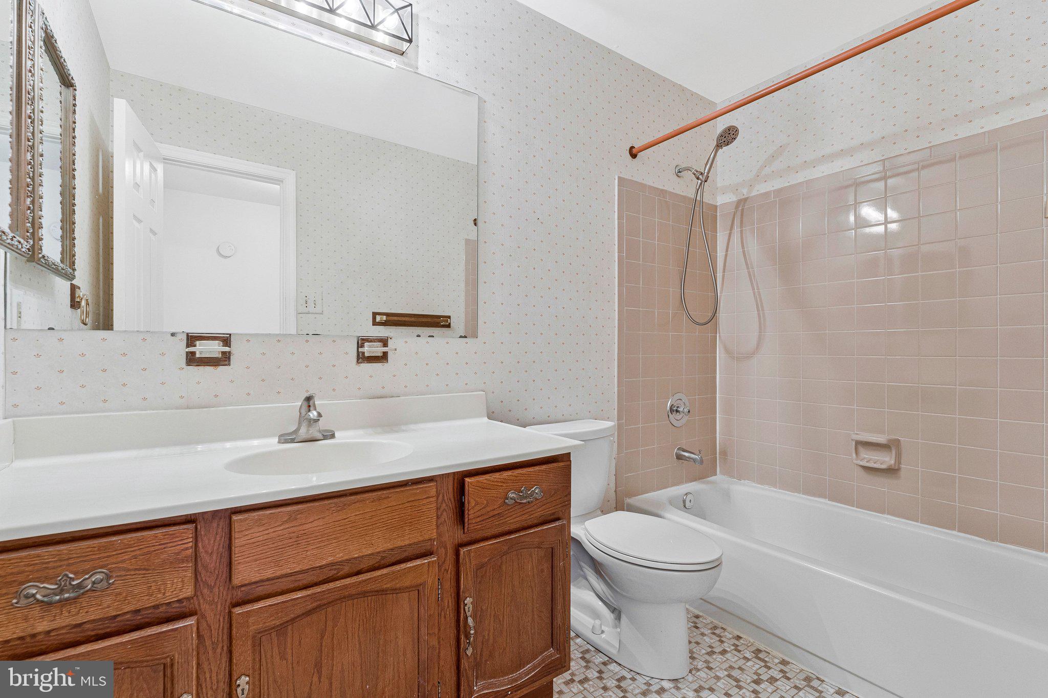 BROOKFIELD WOODS - Residential