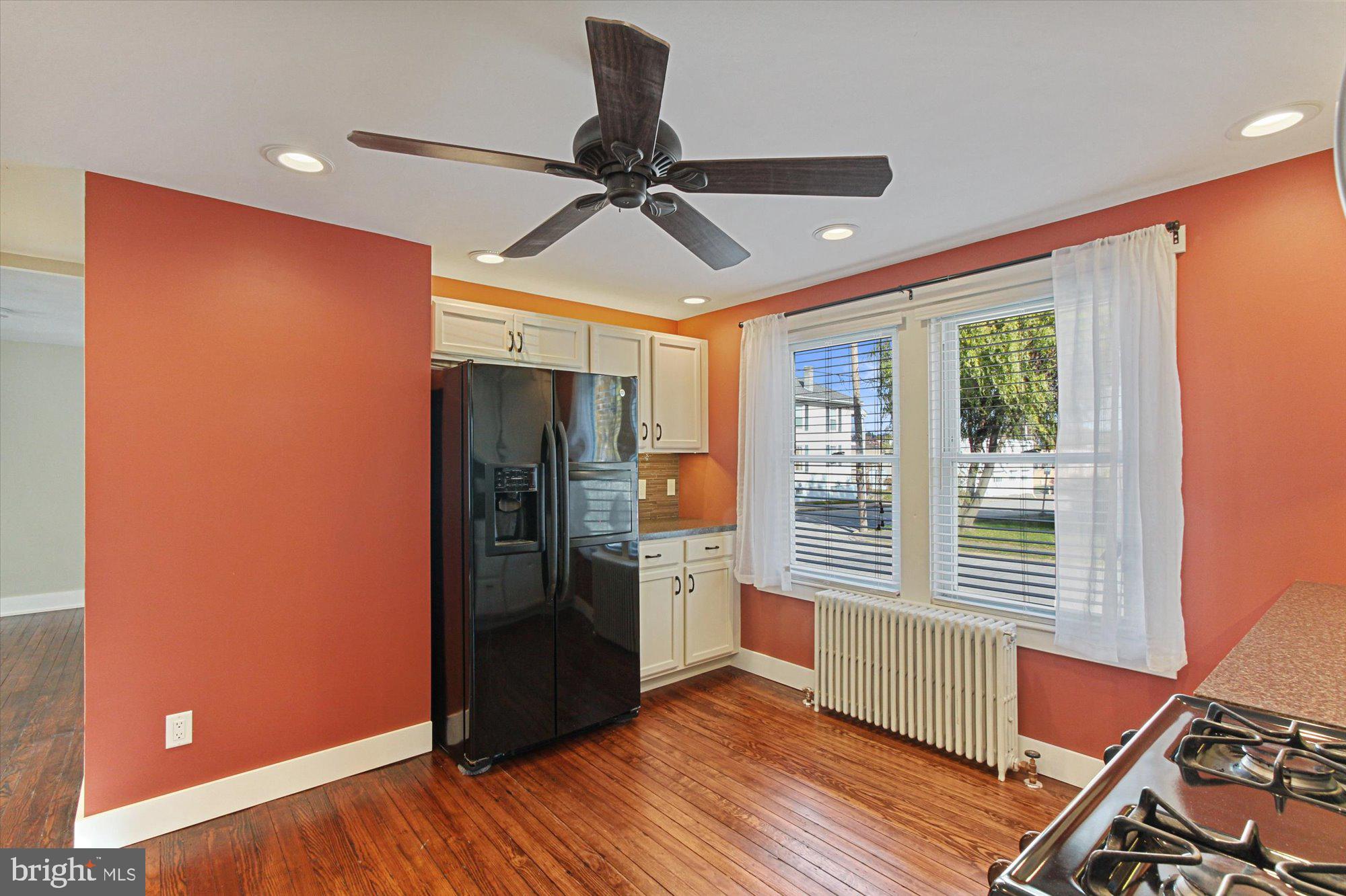 NORTH YORK BORO - Residential
