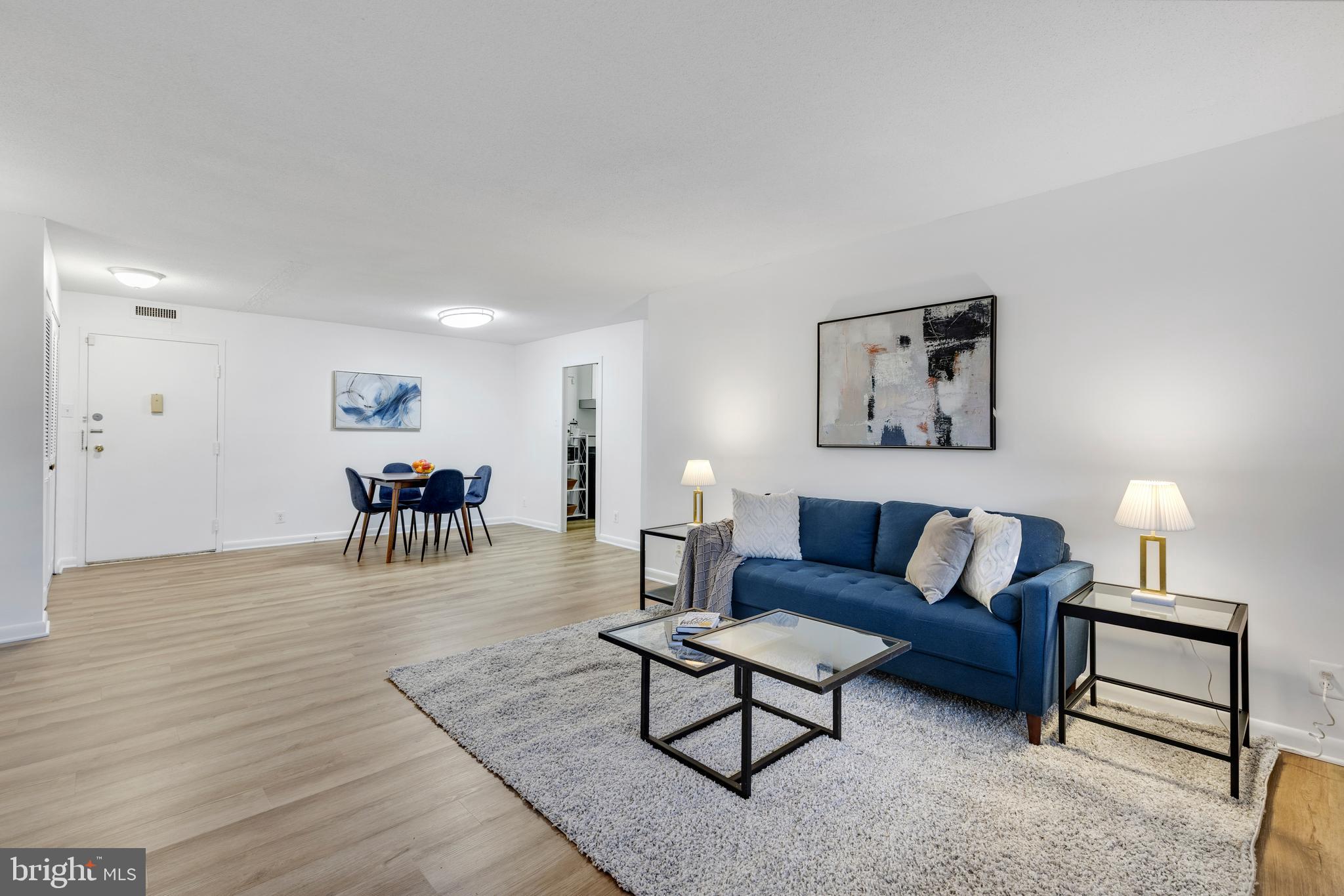 CIRCLE CONDOMINIUMS - Residential