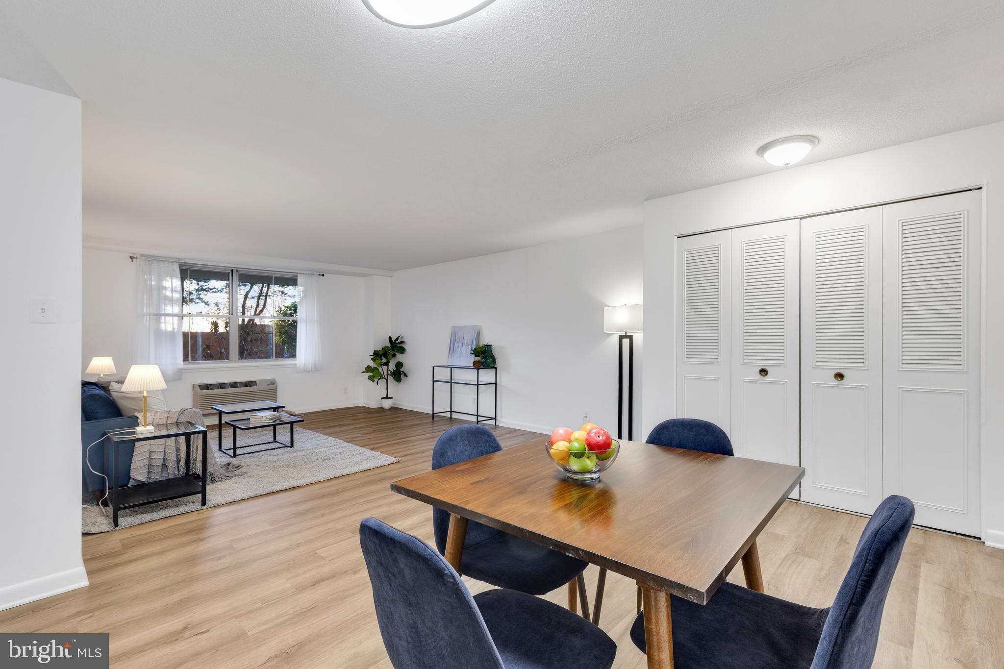 CIRCLE CONDOMINIUMS - Residential