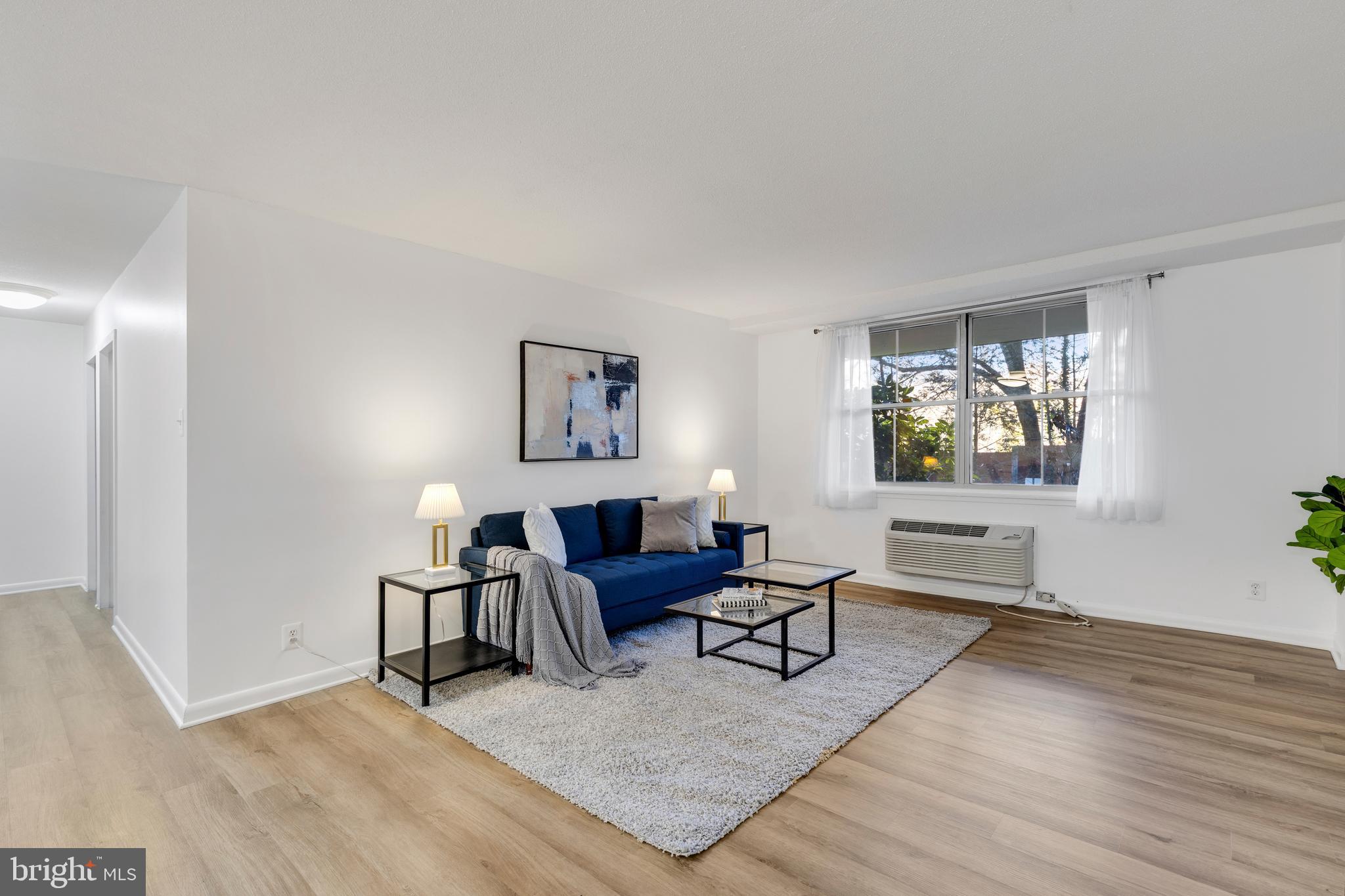 CIRCLE CONDOMINIUMS - Residential