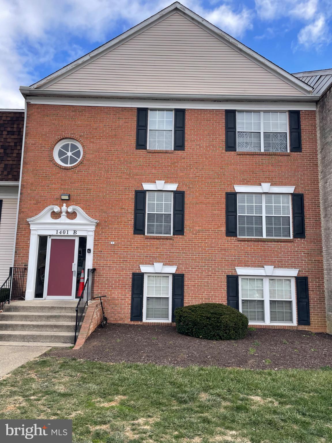 PARKWAY CONDOMINIUMS - Residential