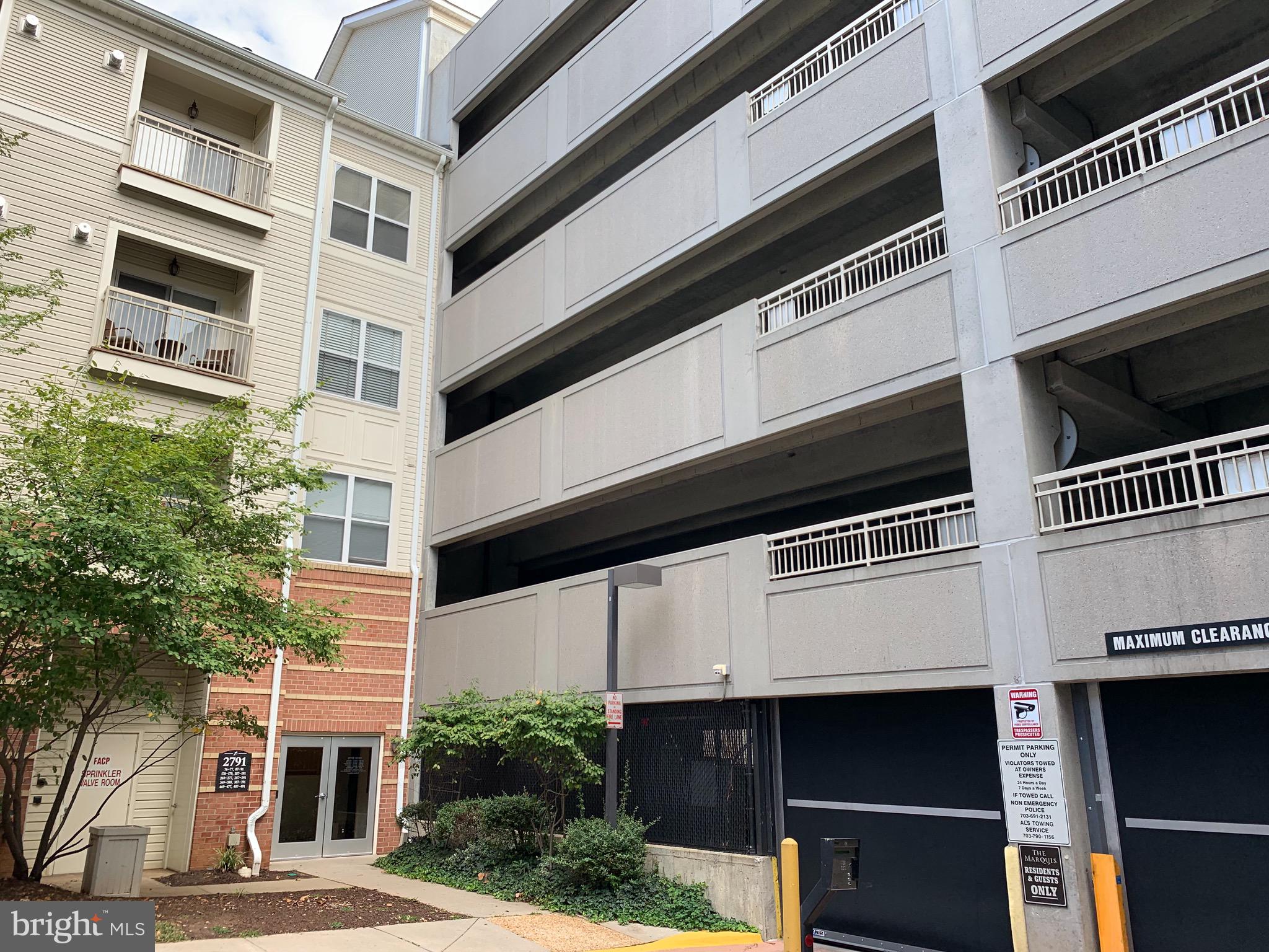 MARQUIS AT VIENNA STATION - Residential