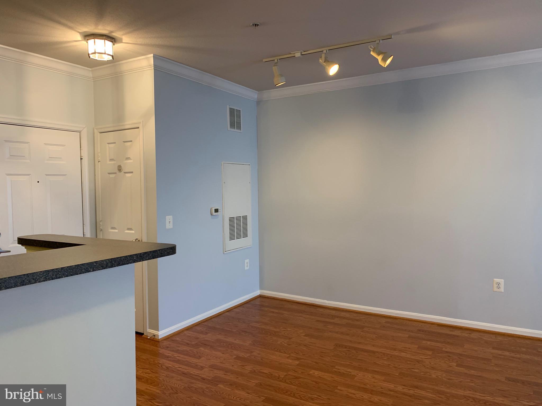 MARQUIS AT VIENNA STATION - Residential