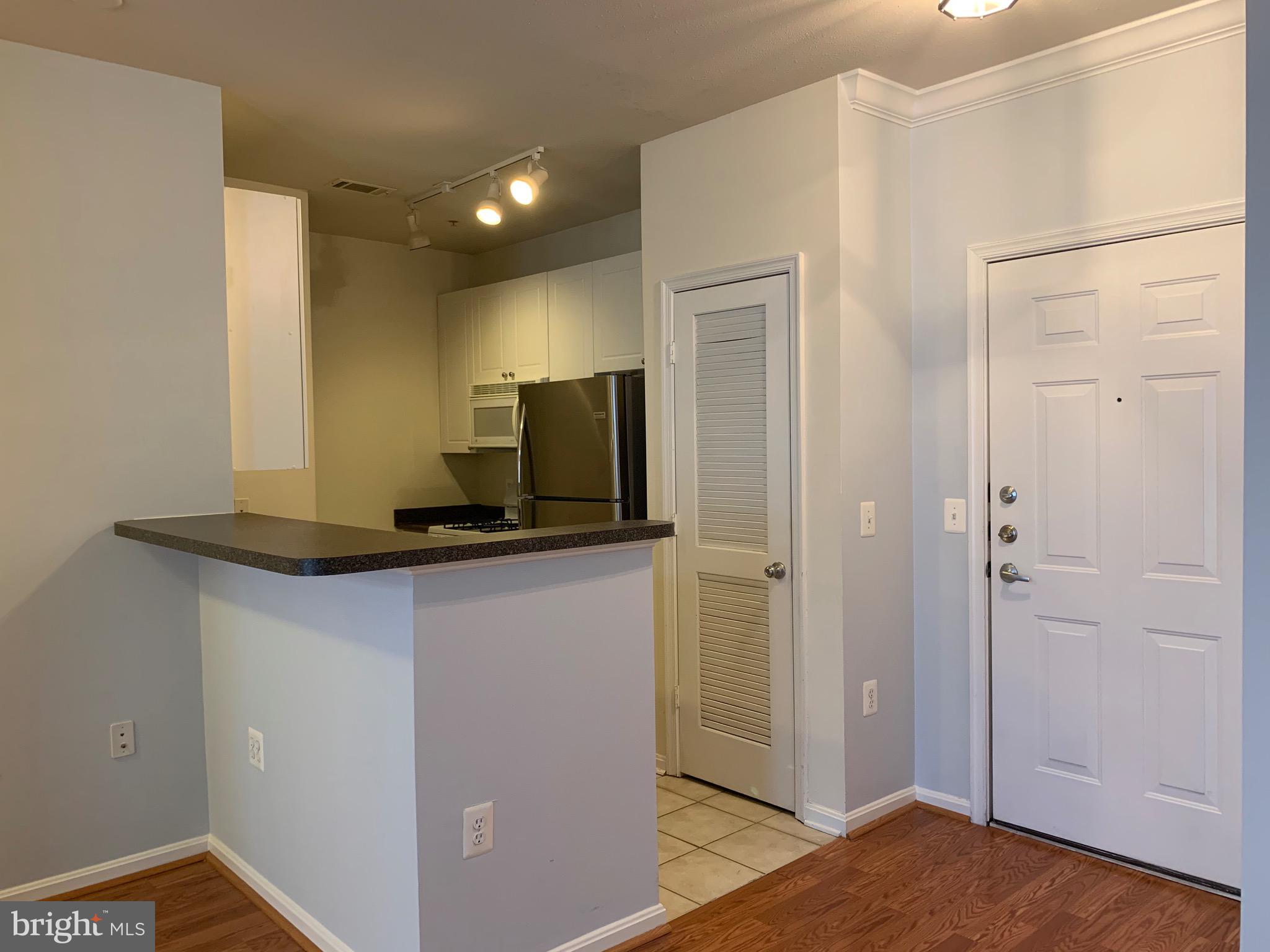 MARQUIS AT VIENNA STATION - Residential