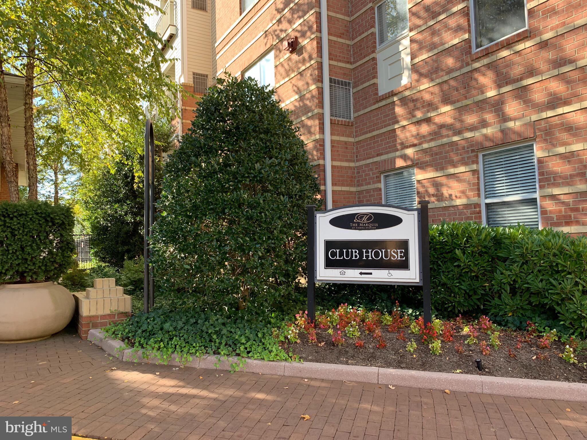 MARQUIS AT VIENNA STATION - Residential