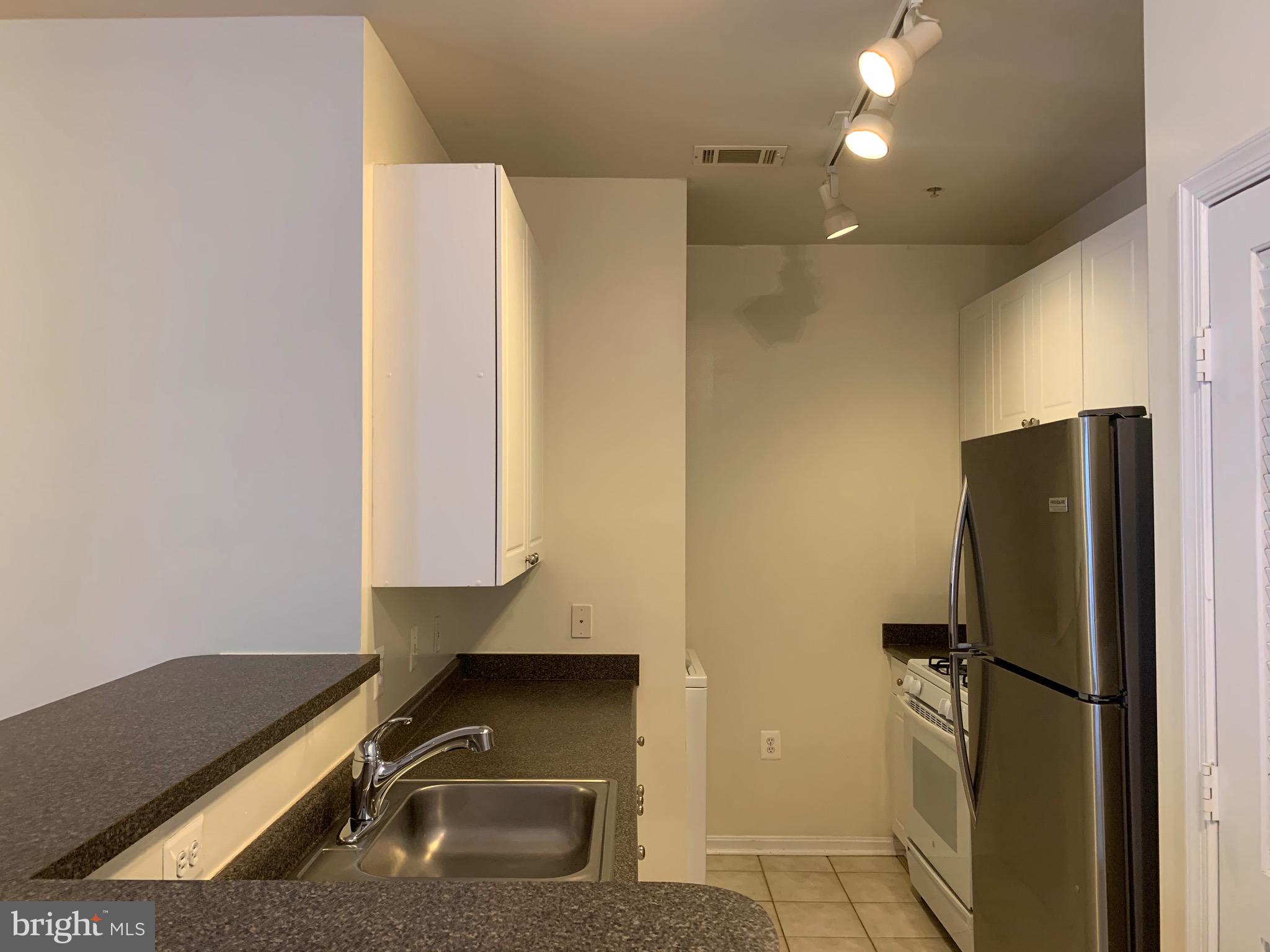MARQUIS AT VIENNA STATION - Residential