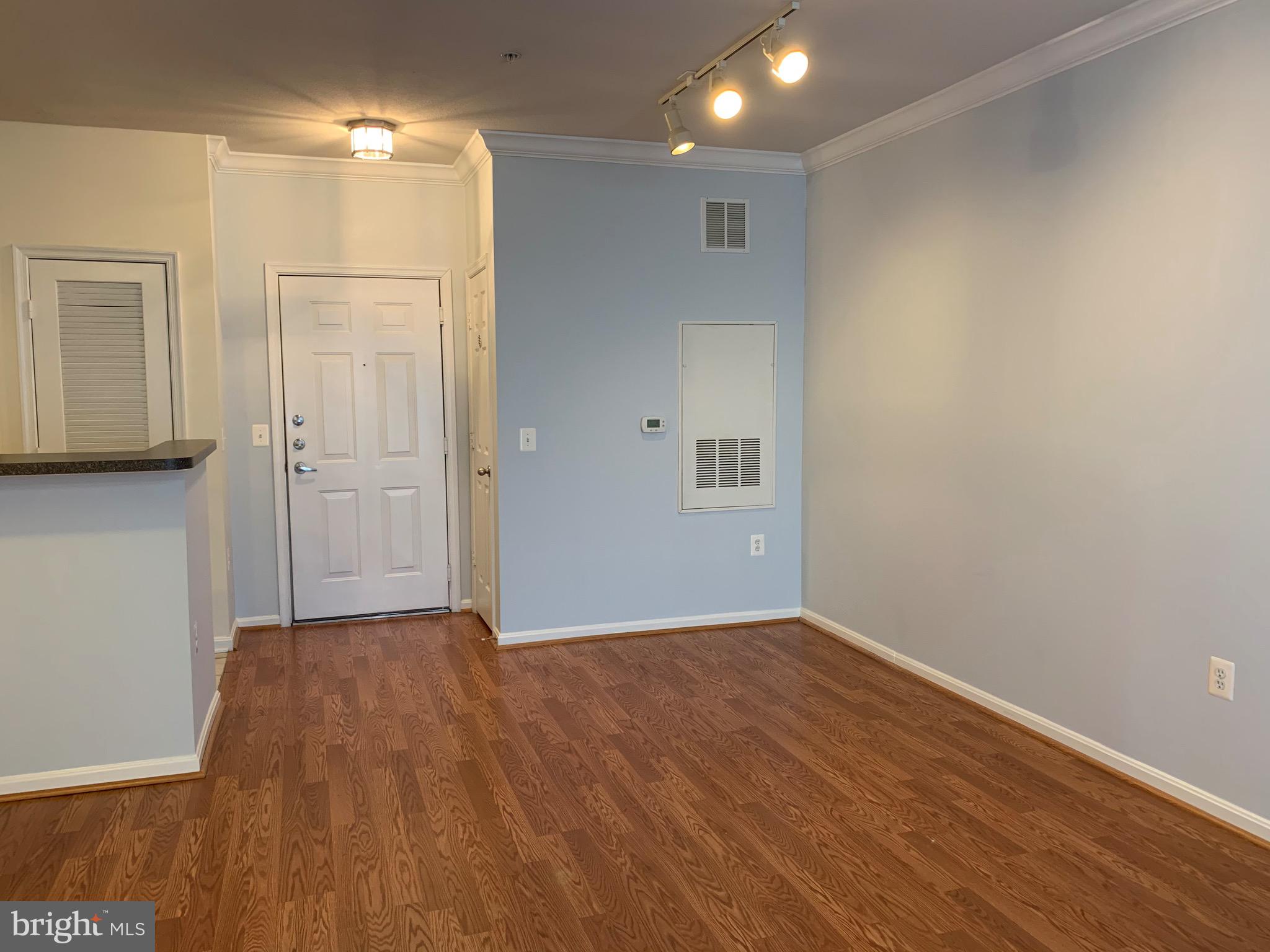 MARQUIS AT VIENNA STATION - Residential