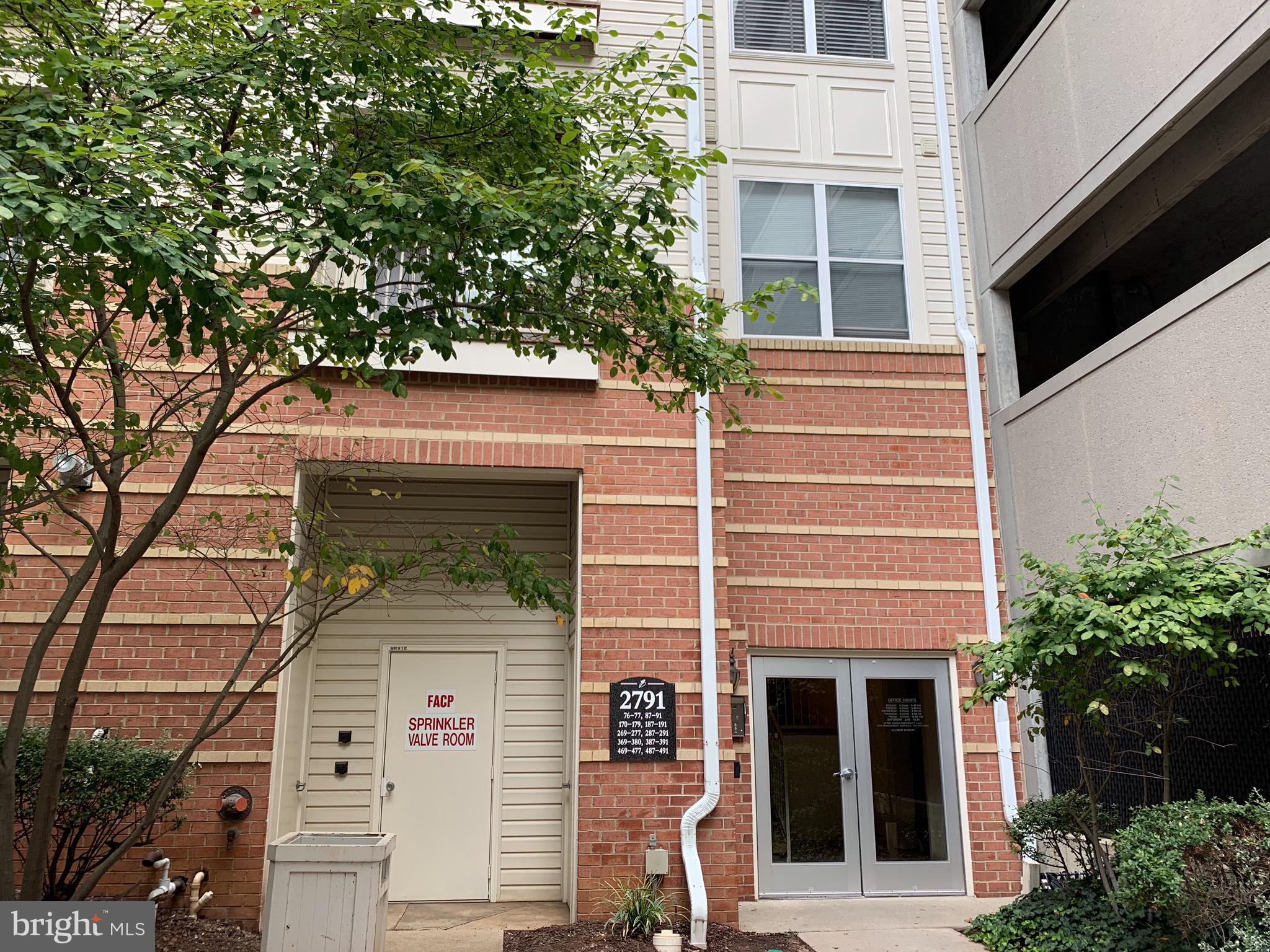 MARQUIS AT VIENNA STATION - Residential