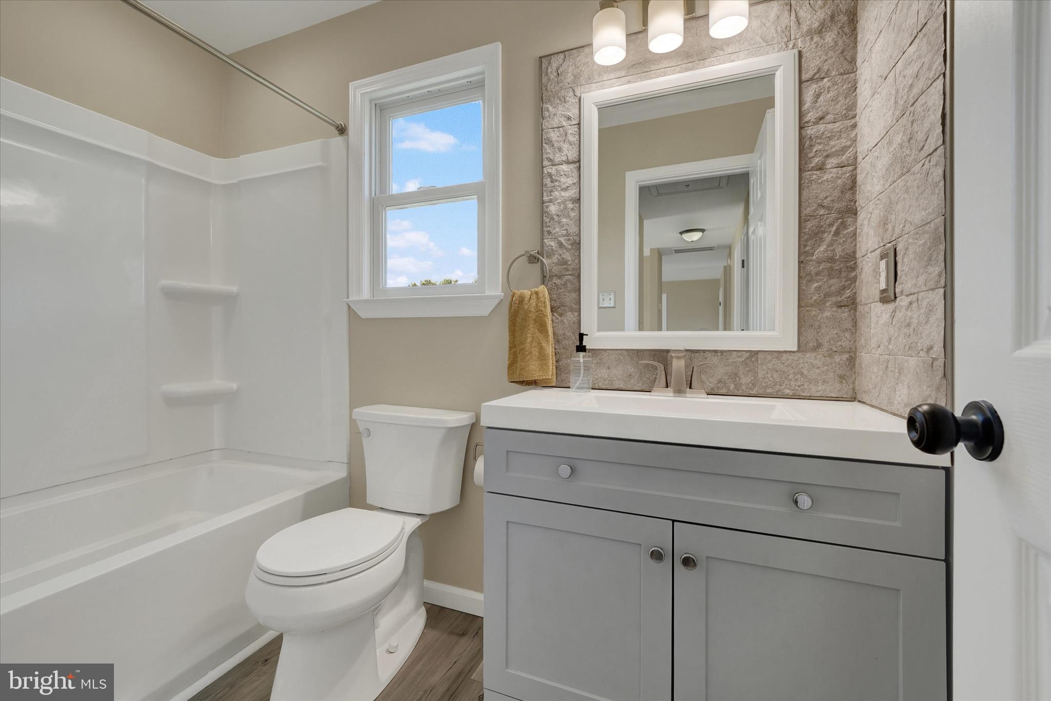KNIGHTS LANDING - Residential