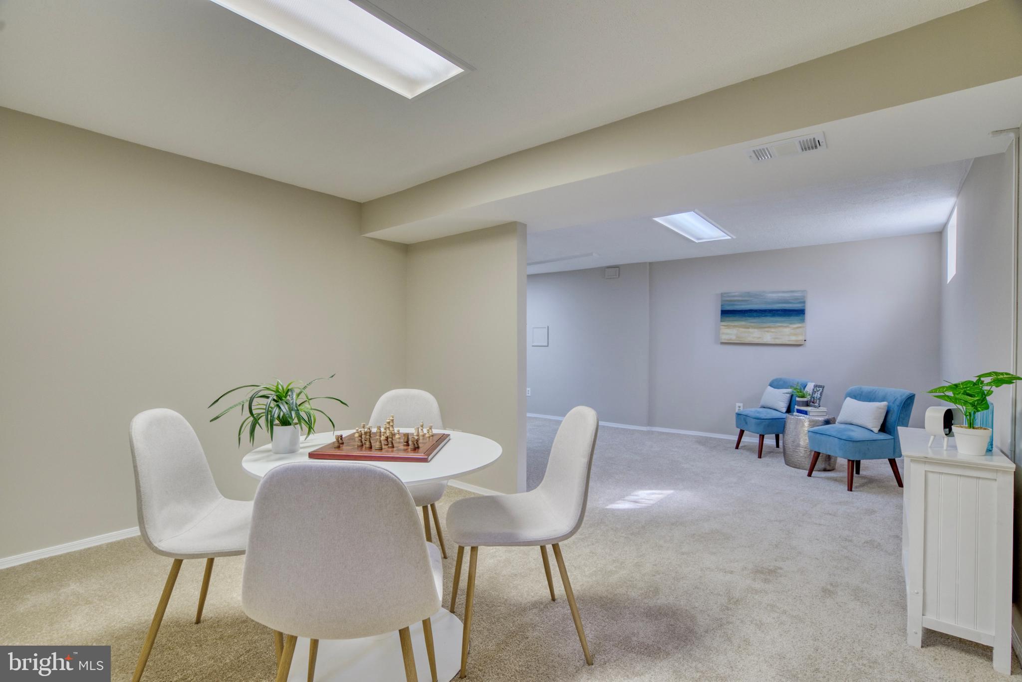 MONTCLAIR - Residential