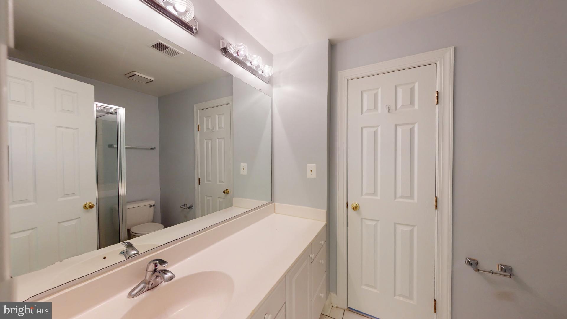 FAIRFIELD HOUSE - Residential Lease