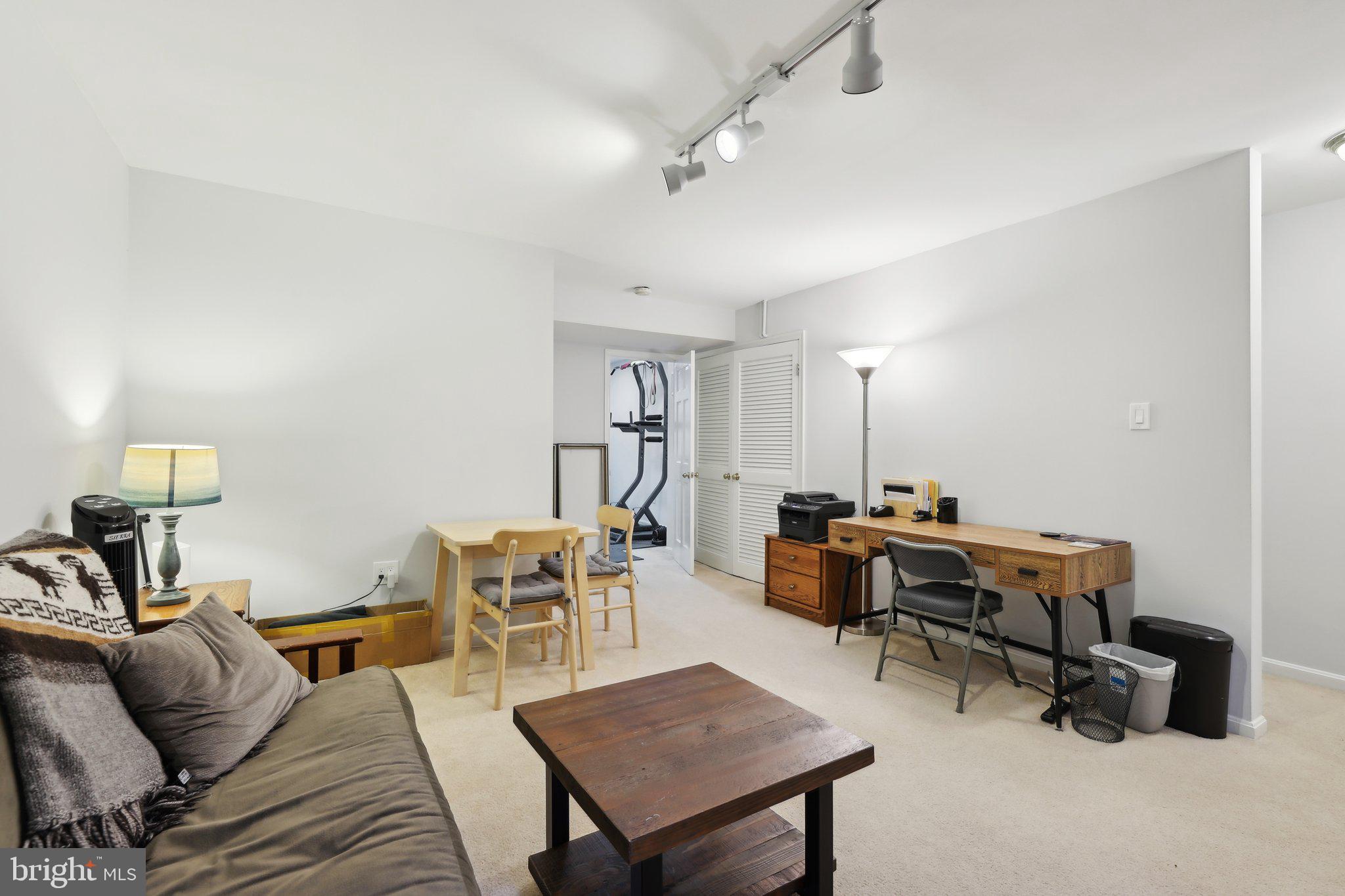 OLD TOWN STATION - Residential Lease