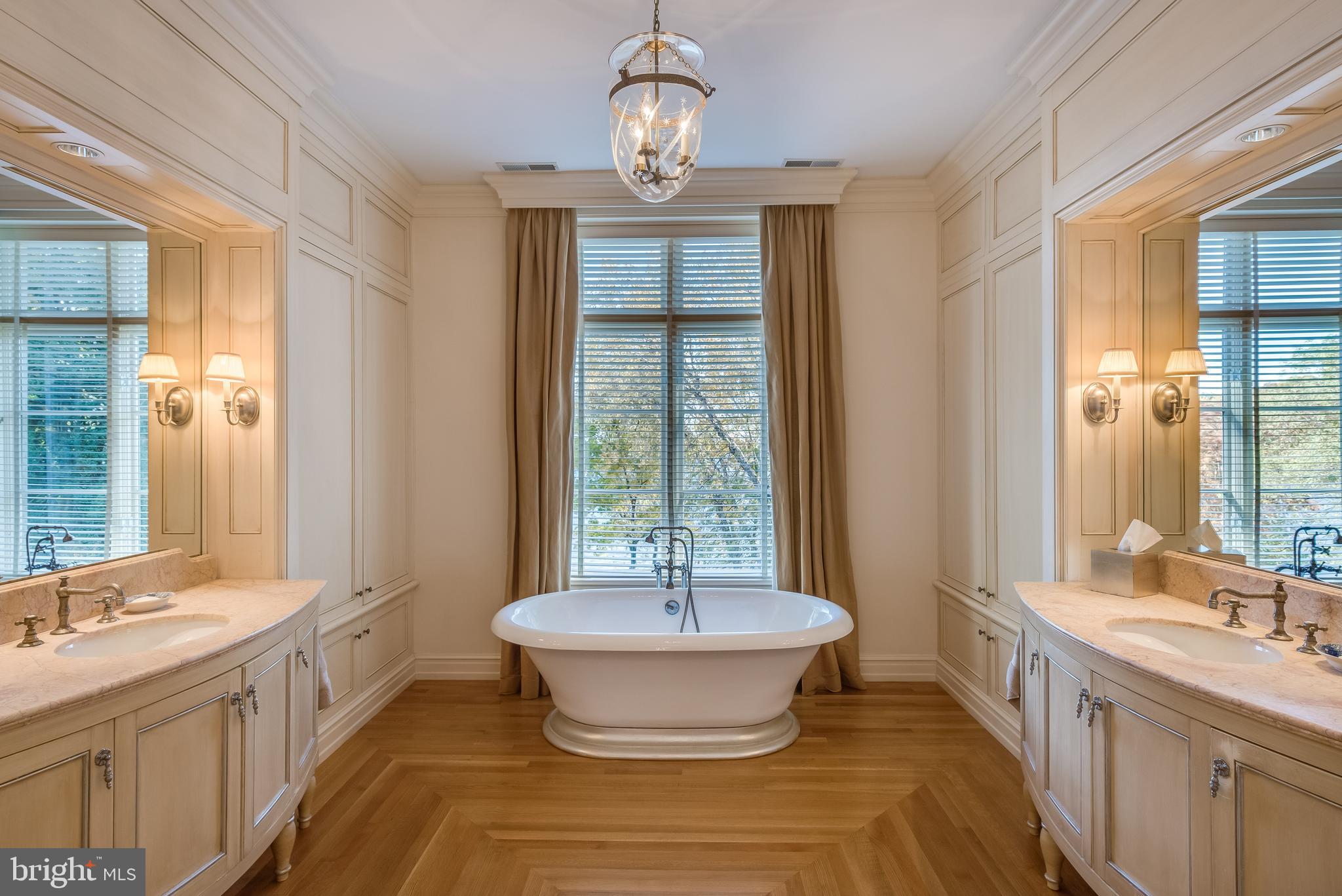 WIMBLEDON FARMS - Residential