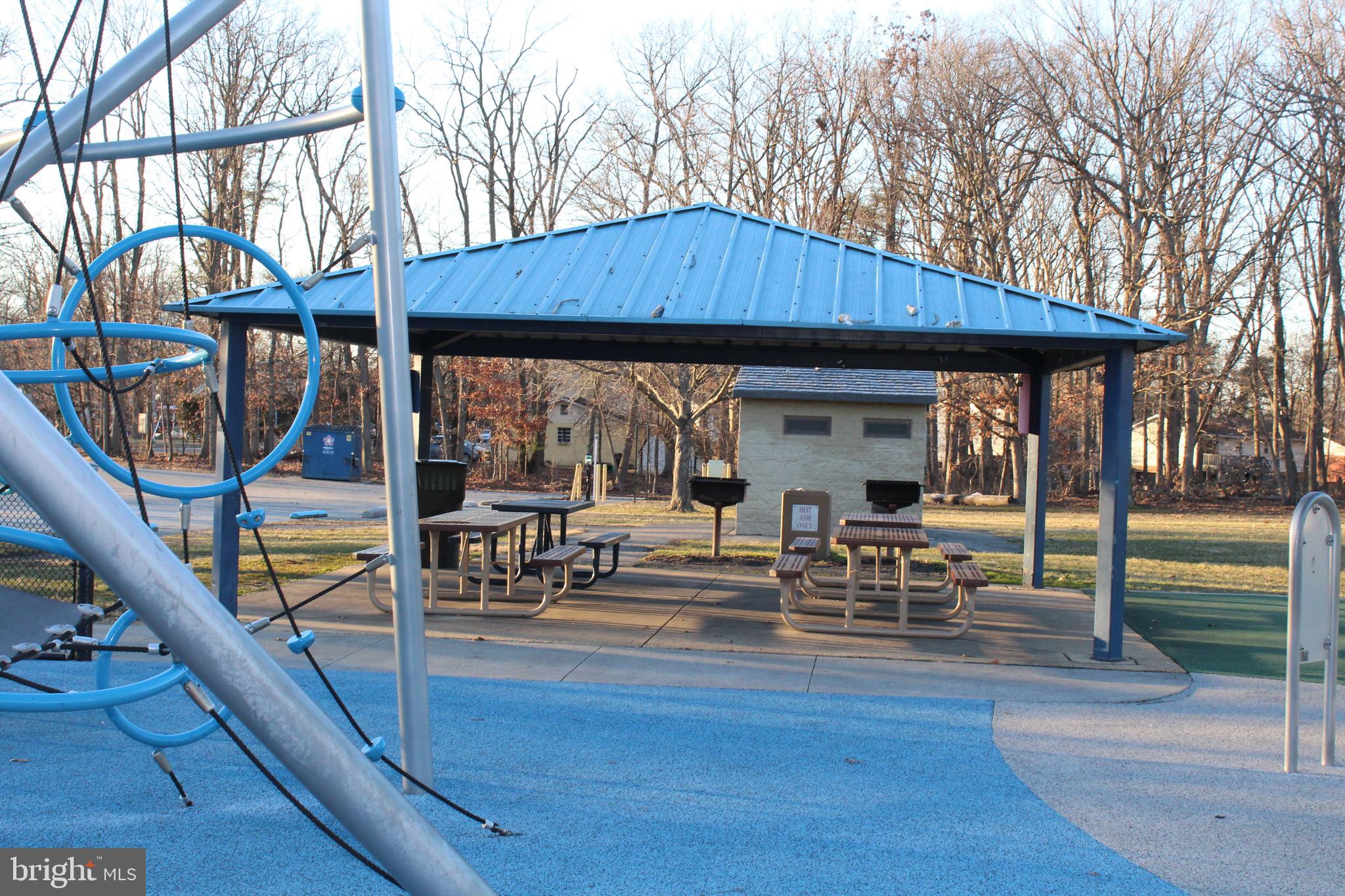 OXON HILL - Residential