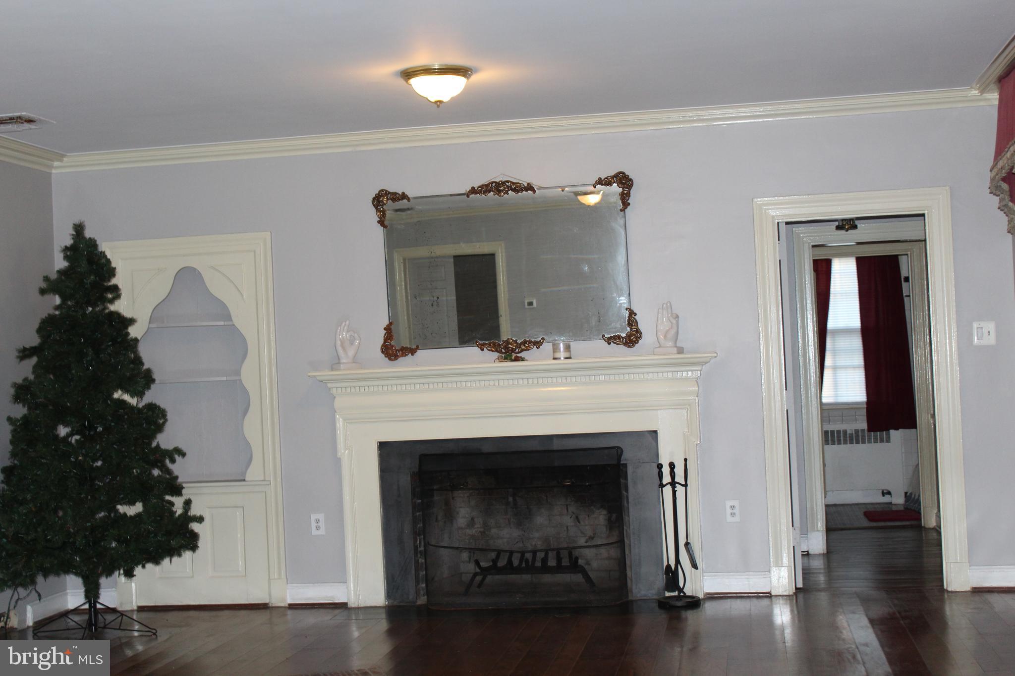 OXON HILL - Residential