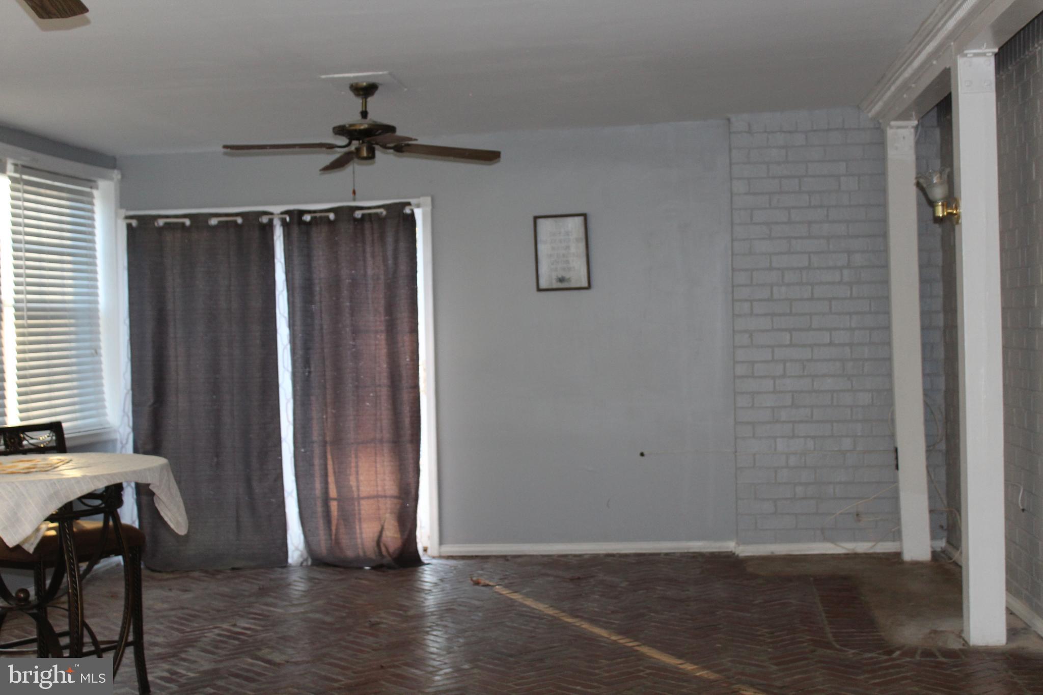 OXON HILL - Residential