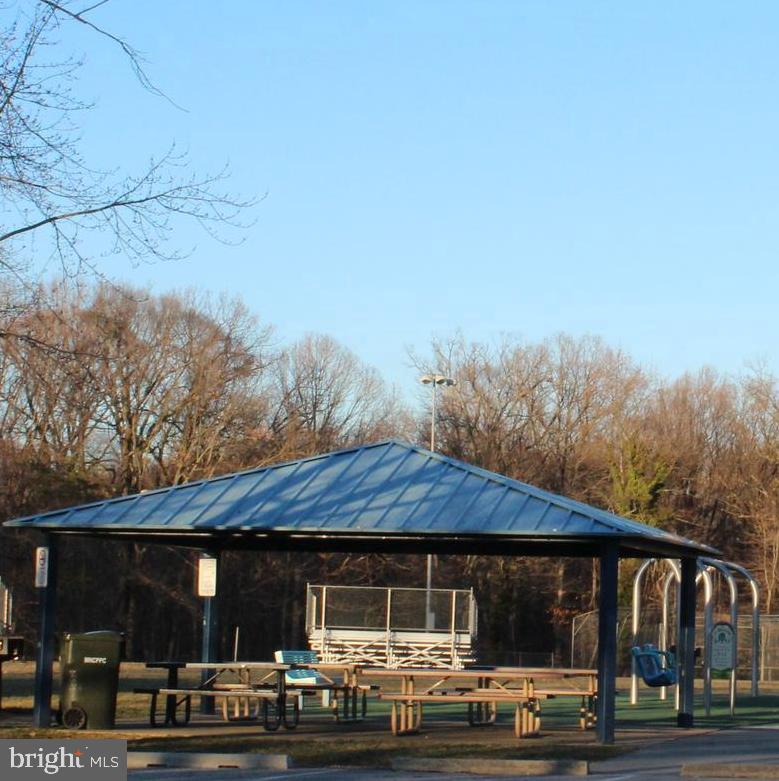 OXON HILL - Residential