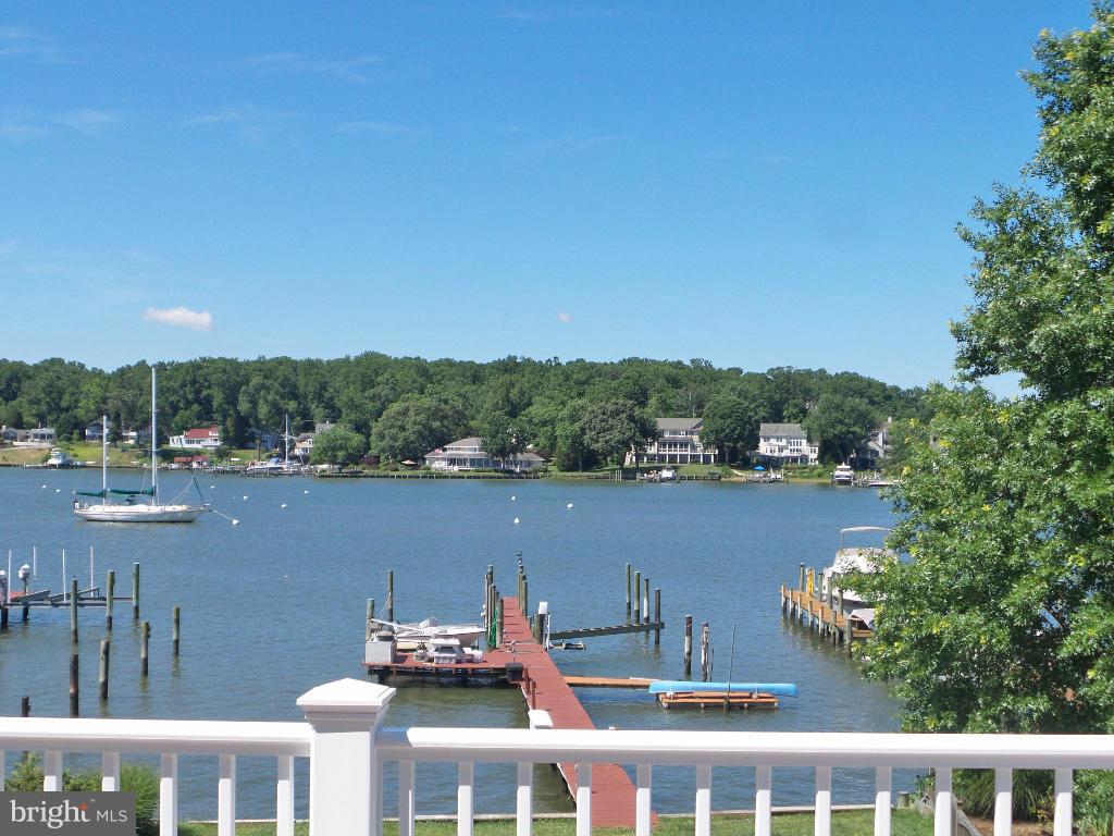 ANNAPOLIS WATERFRONT BAY RIDGE! Private Pier &  Pool. 6 Bedrooms, 5 1/2 Baths, 2 Fireplaces & Finished L/L W/O with In law Suite, 2 Full Baths, Sauna, Wet Bar & Game Rm. 2 Decks Overlooking Pool & Waterfront. Pier Has 4 Slips, Two Are 40' & 18' Wide, 7' Deep Water. Attic Is Walkable & Floored With 1000sf. Over 5,600sf Of Living Space. OWNER TO BUILD GARAGE WITH ACCEPTABLE OFFER!