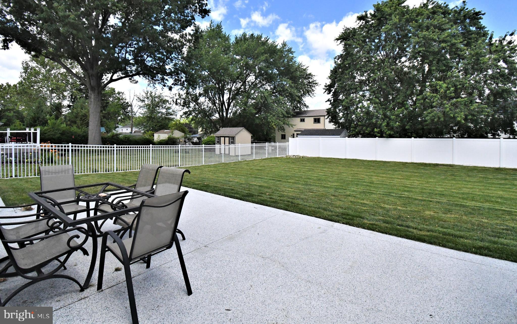 WILLOW MANOR FARMS - Residential