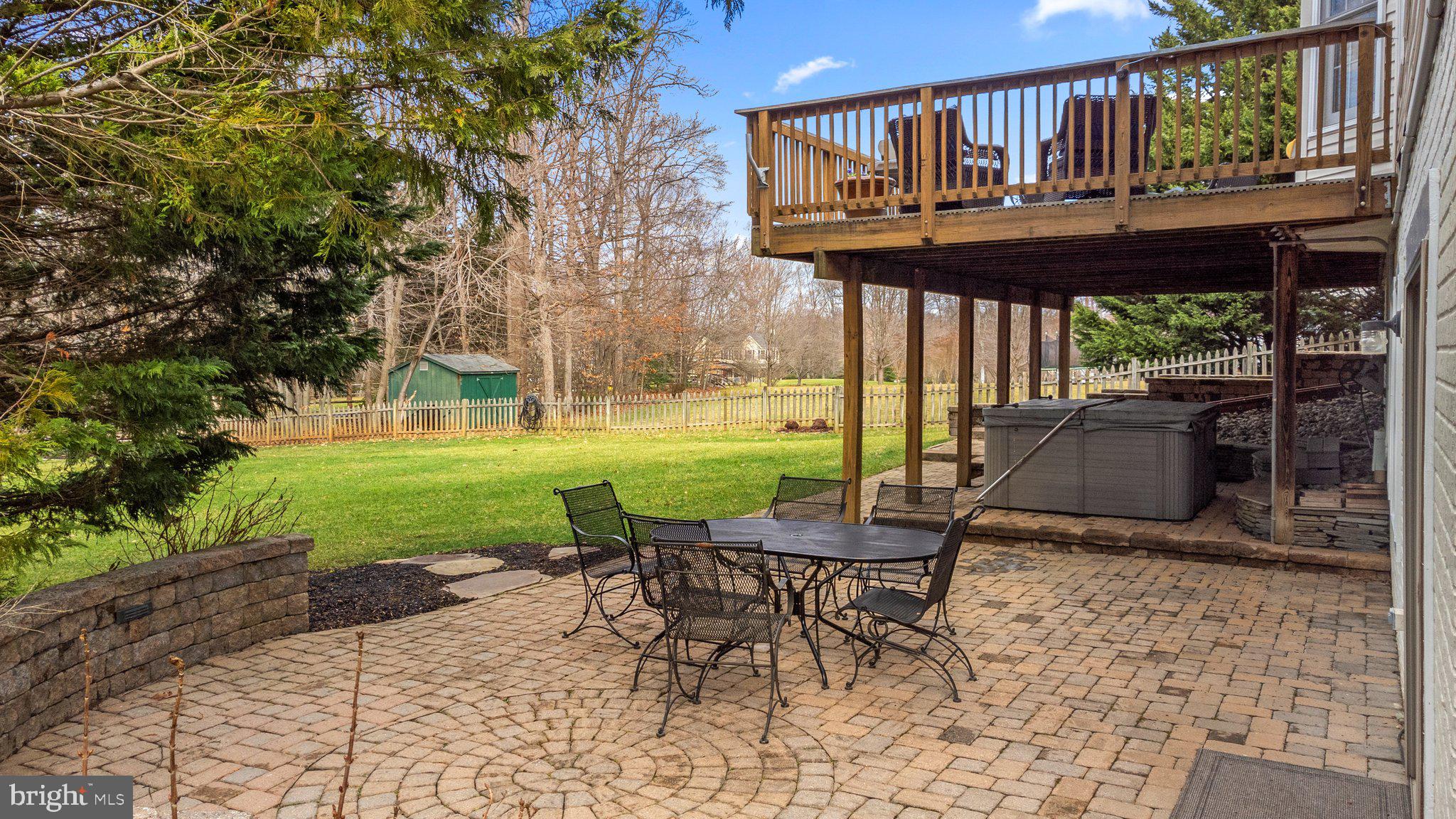 BARRINGTON OAKS - Residential