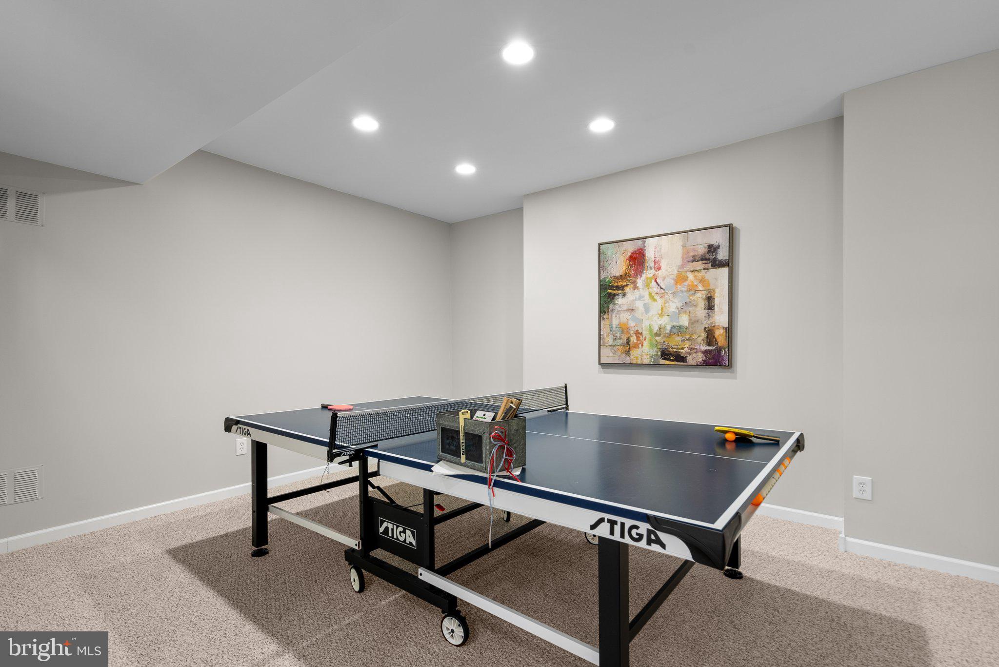 BARRINGTON OAKS - Residential