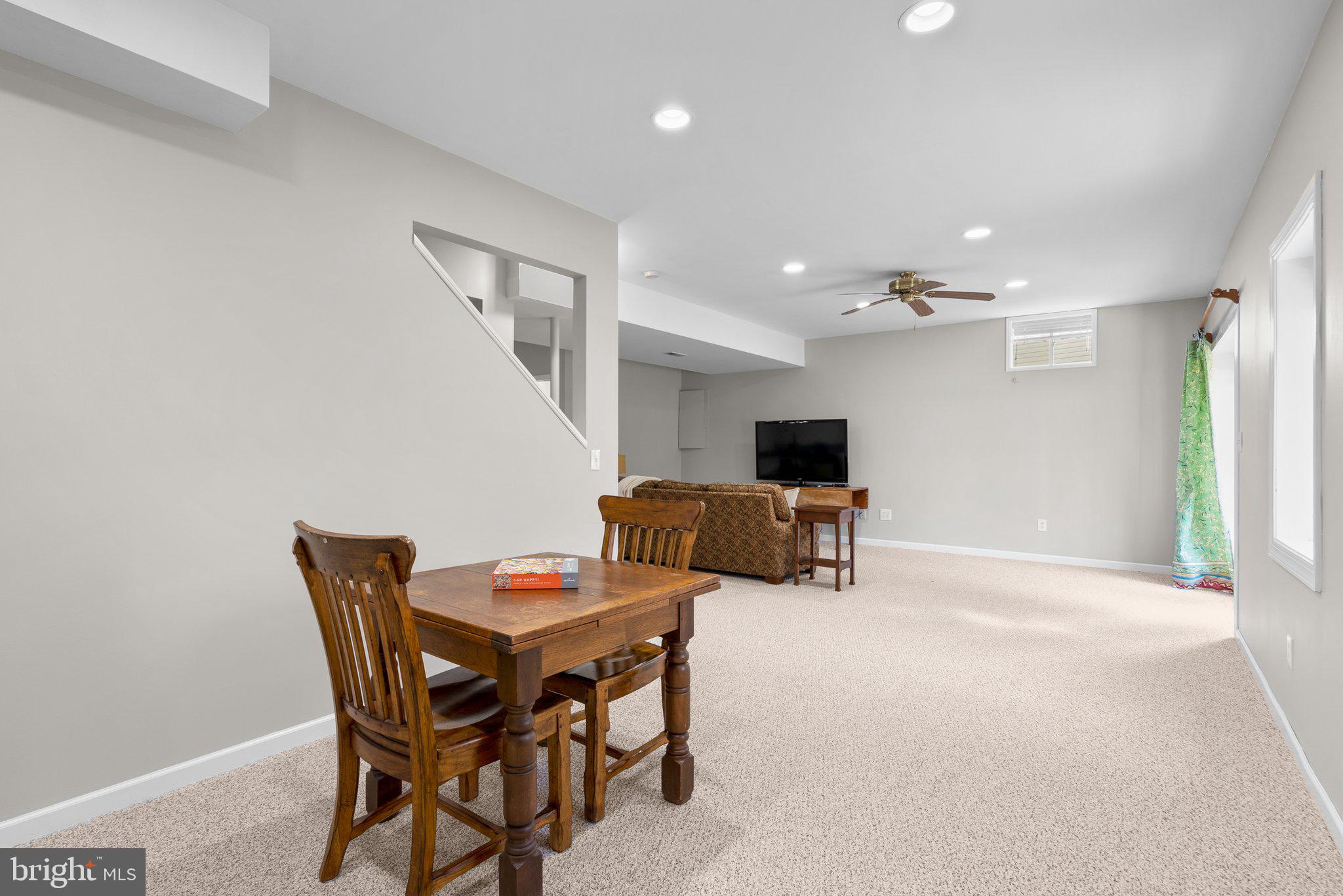 BARRINGTON OAKS - Residential