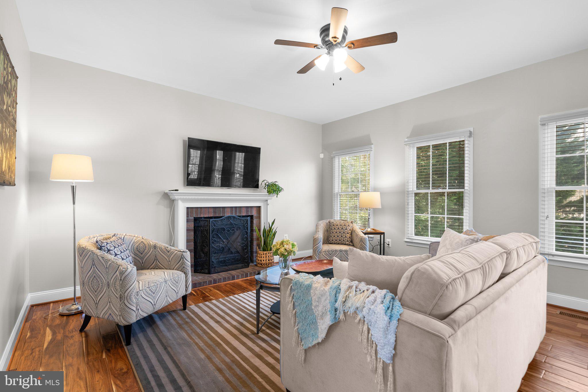 BARRINGTON OAKS - Residential