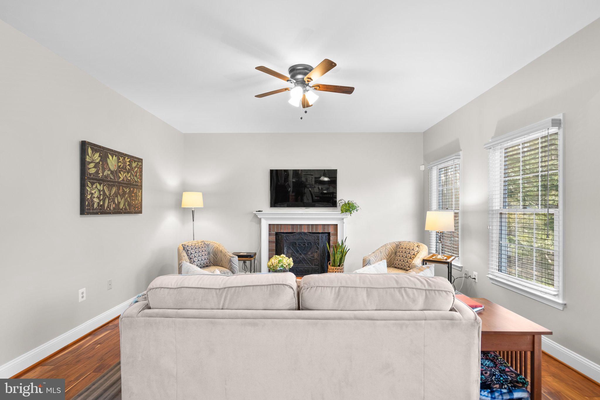 BARRINGTON OAKS - Residential