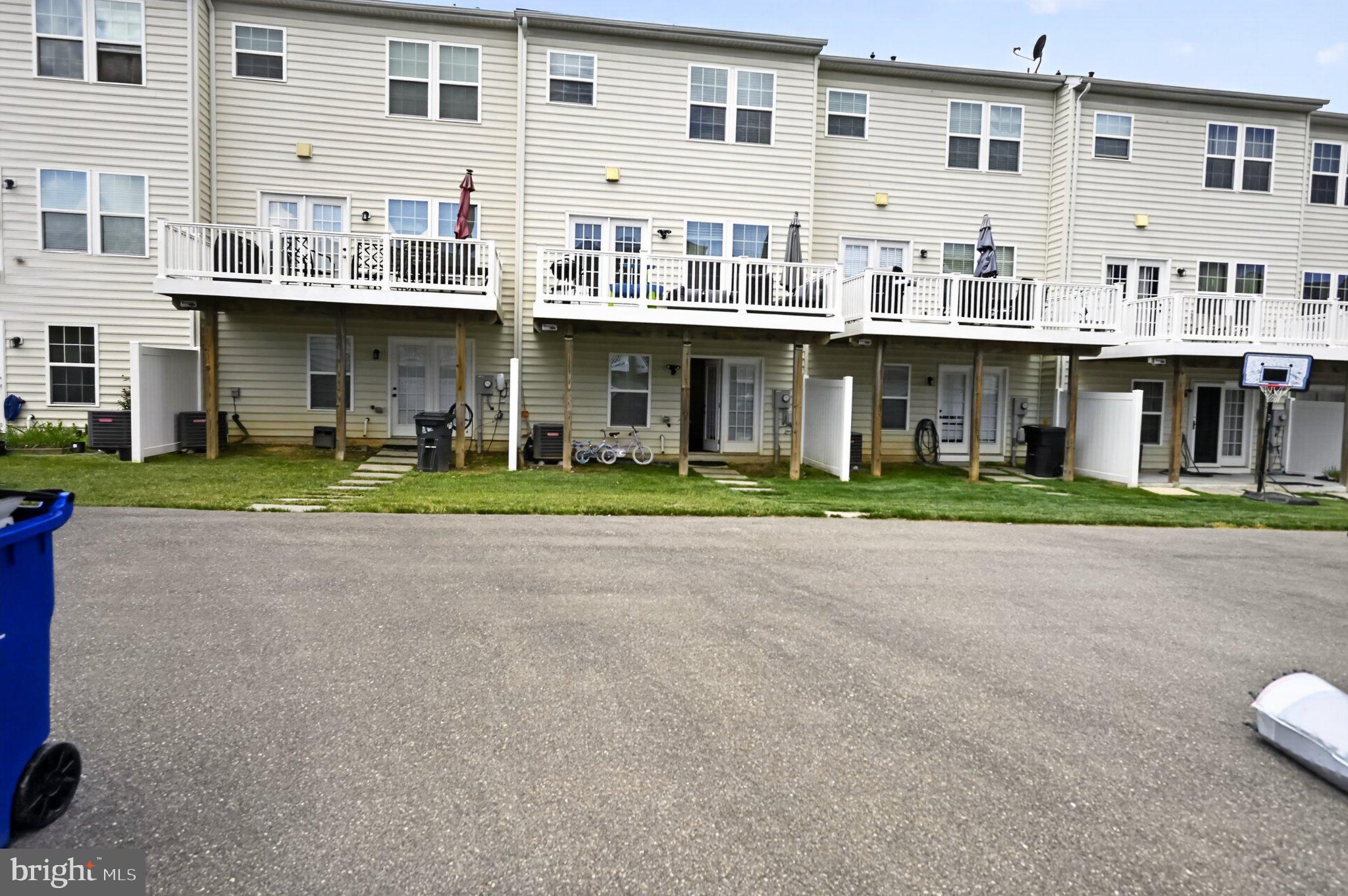 LINTON AT BALLENGER - Residential