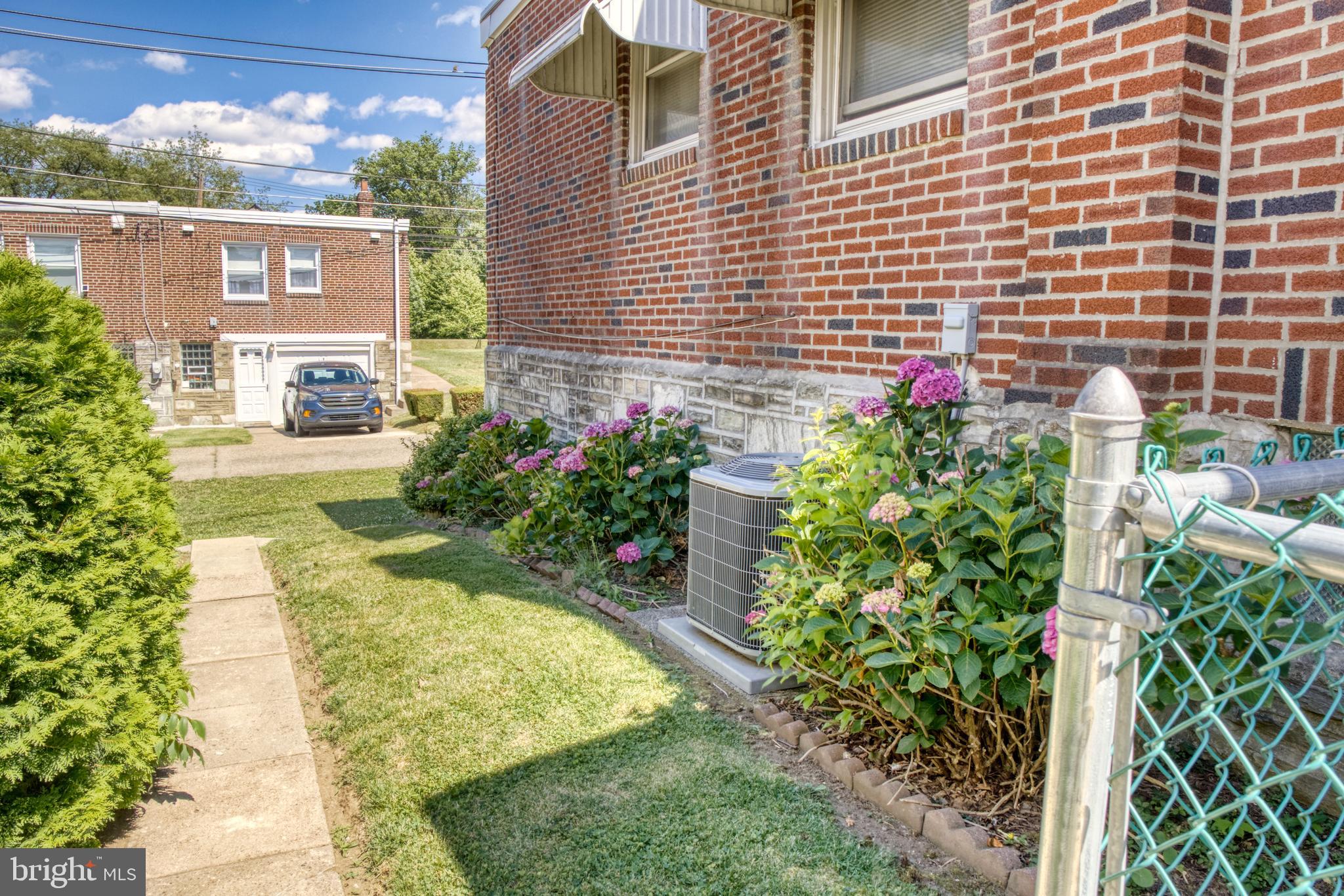 LEXINGTON PARK - Residential