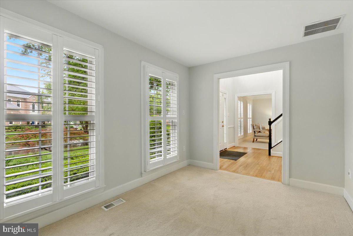 BARRINGTON - Residential