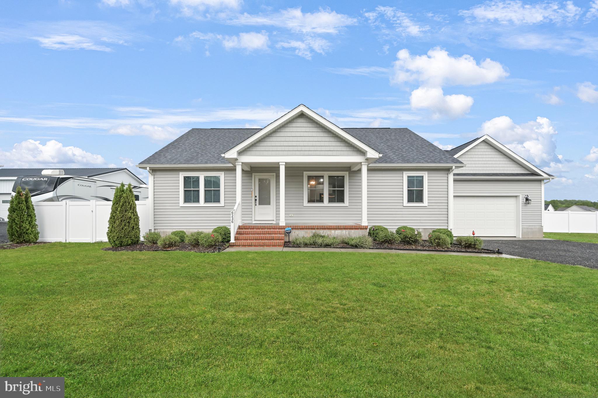 LORDS CROSSING - Residential