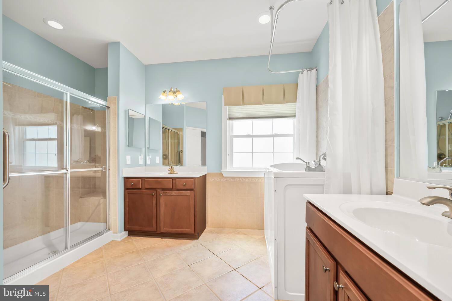SYMPHONY VILLAGE AT CENTREVILLE - Residential