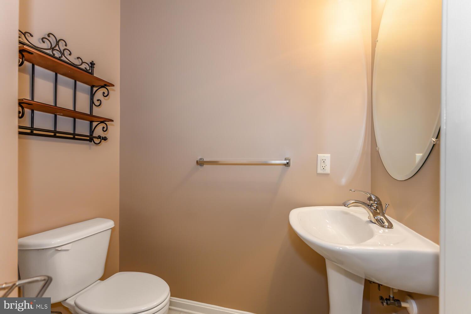 SYMPHONY VILLAGE AT CENTREVILLE - Residential